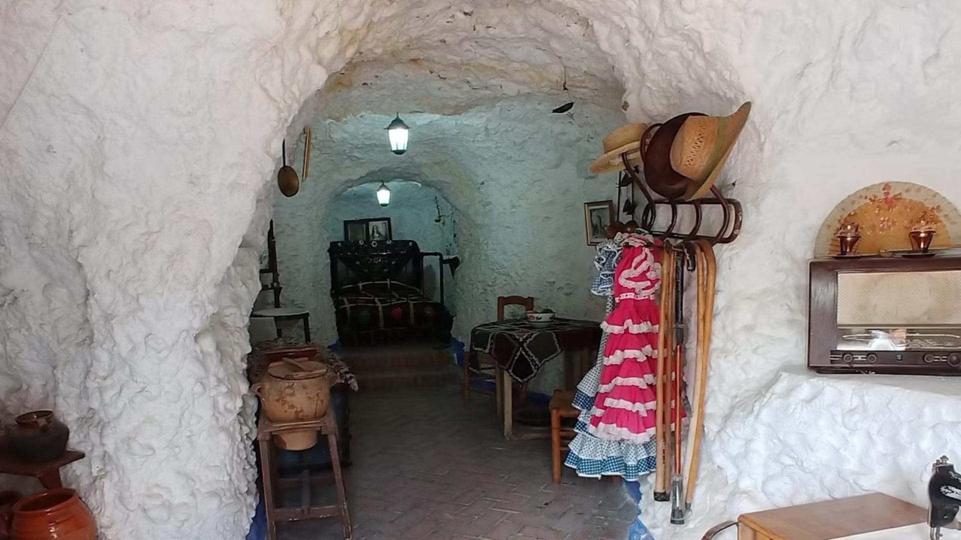 Sacromonte Caves Museum ticket in Granada - Thumbnail 2