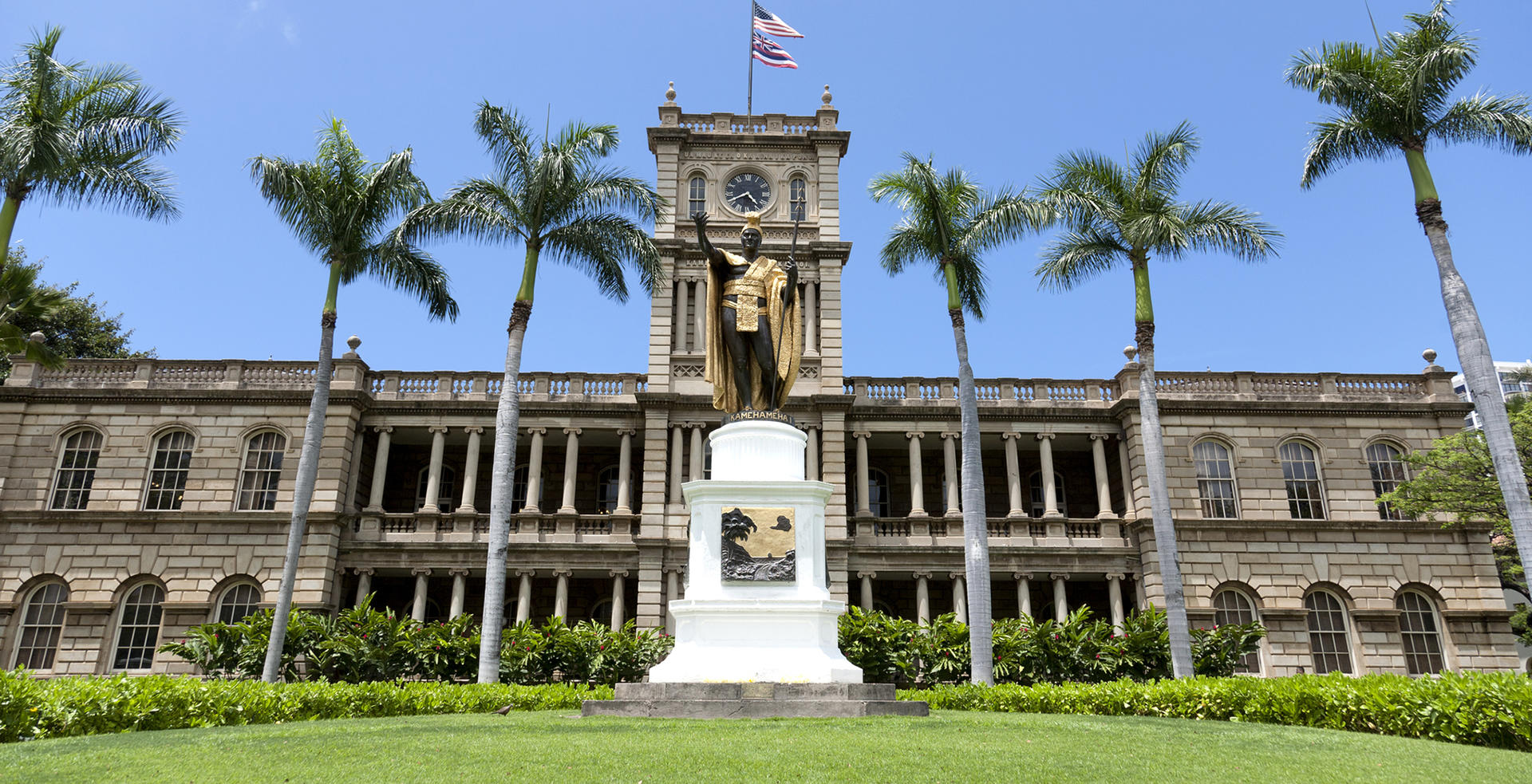 Pearl Harbor City Half-Day Tour in Hawaii - Thumbnail 3