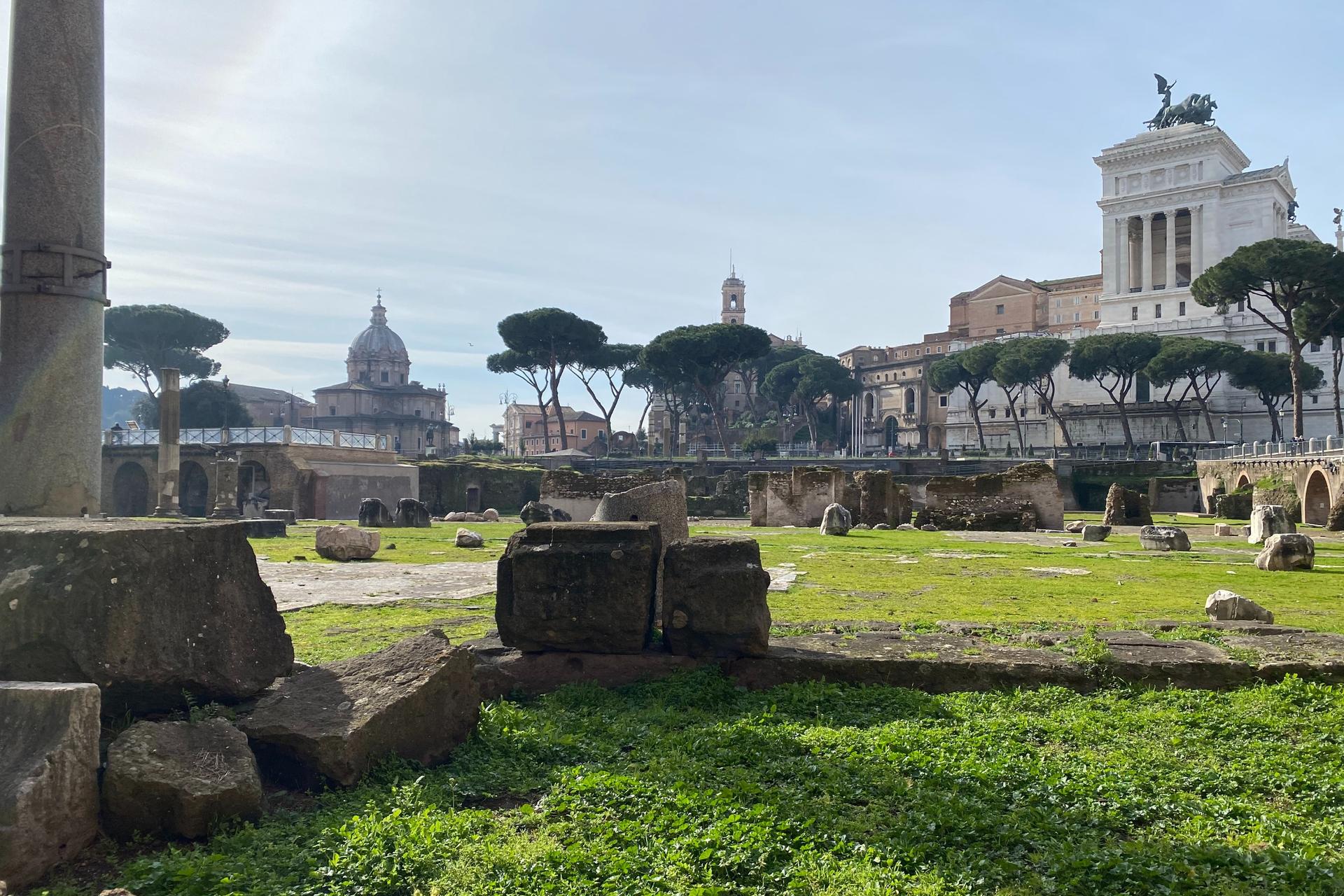 Trajan Markets and Fori Imperiali Museum entrance - Thumbnail 2