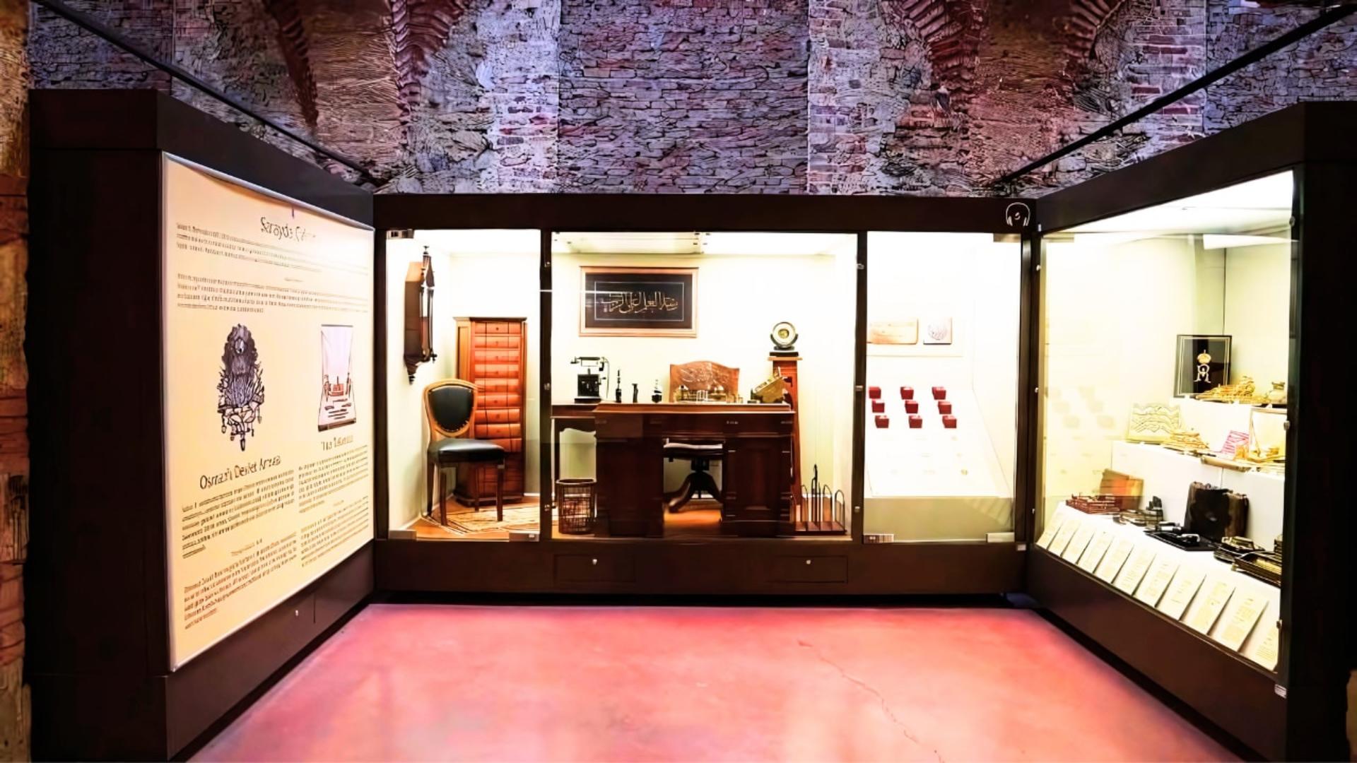 The Palace Collections Museum Skip-the-Ticket-Line Entry with Audio Guide - Thumbnail 7