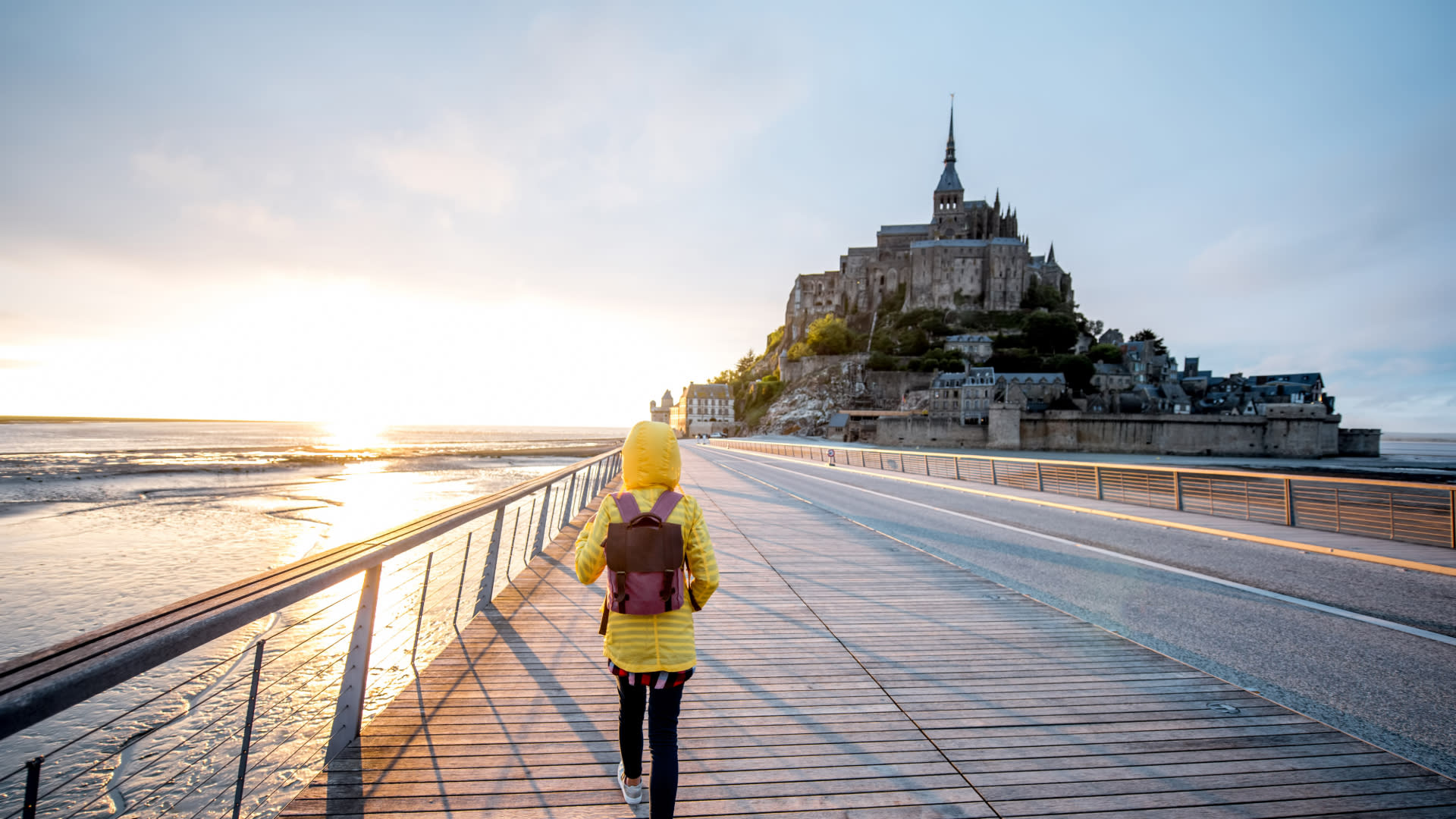 Mont Saint Michel Day Tour with Transport - Thumbnail 2