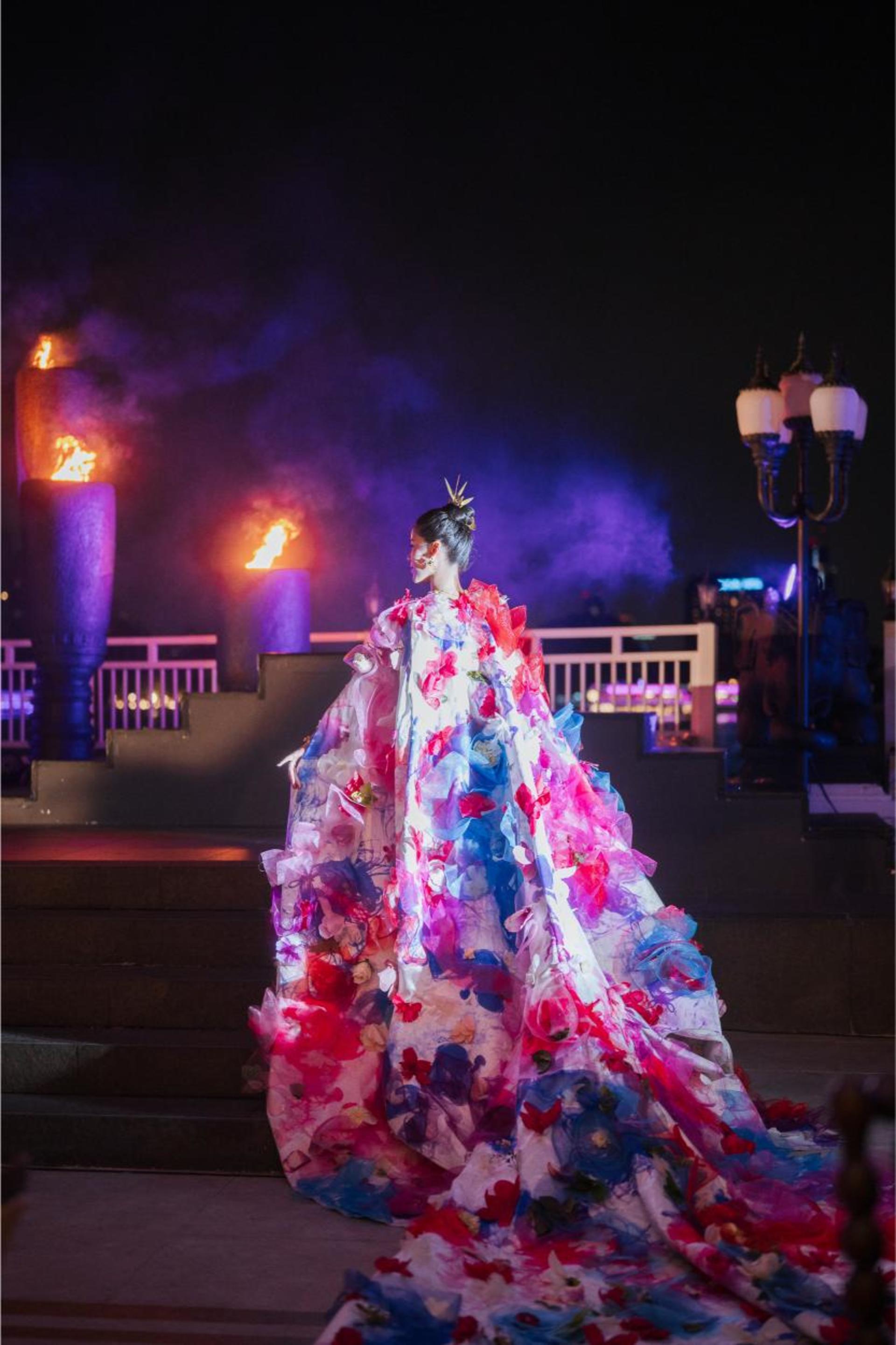 Theatrical Dining at Sala Lakorn, Anantara Riverside Bangkok - Thumbnail 32
