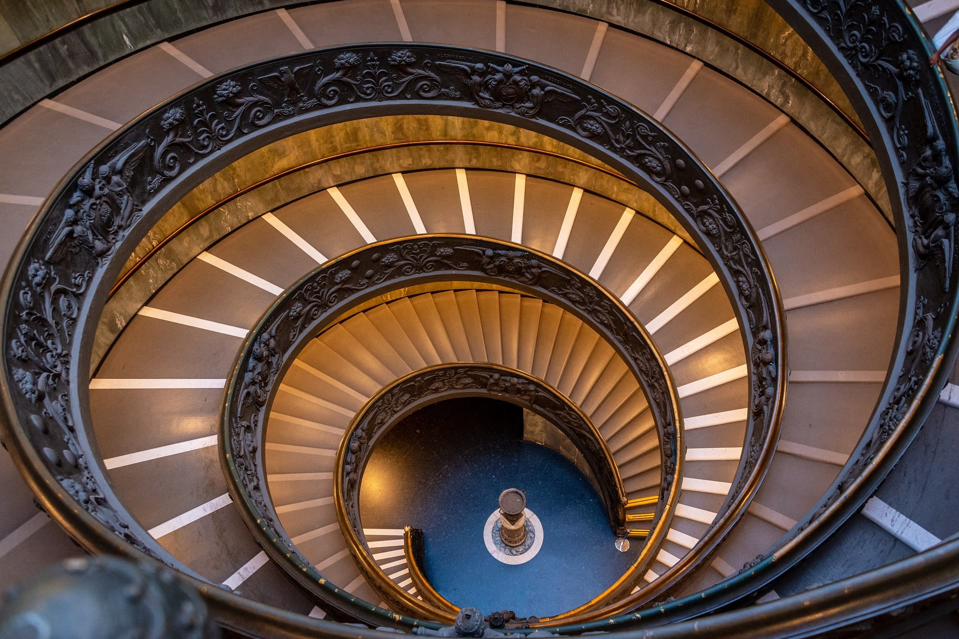 Vatican Museums & Sistine Chapel with COMBO Colosseum - Thumbnail 5