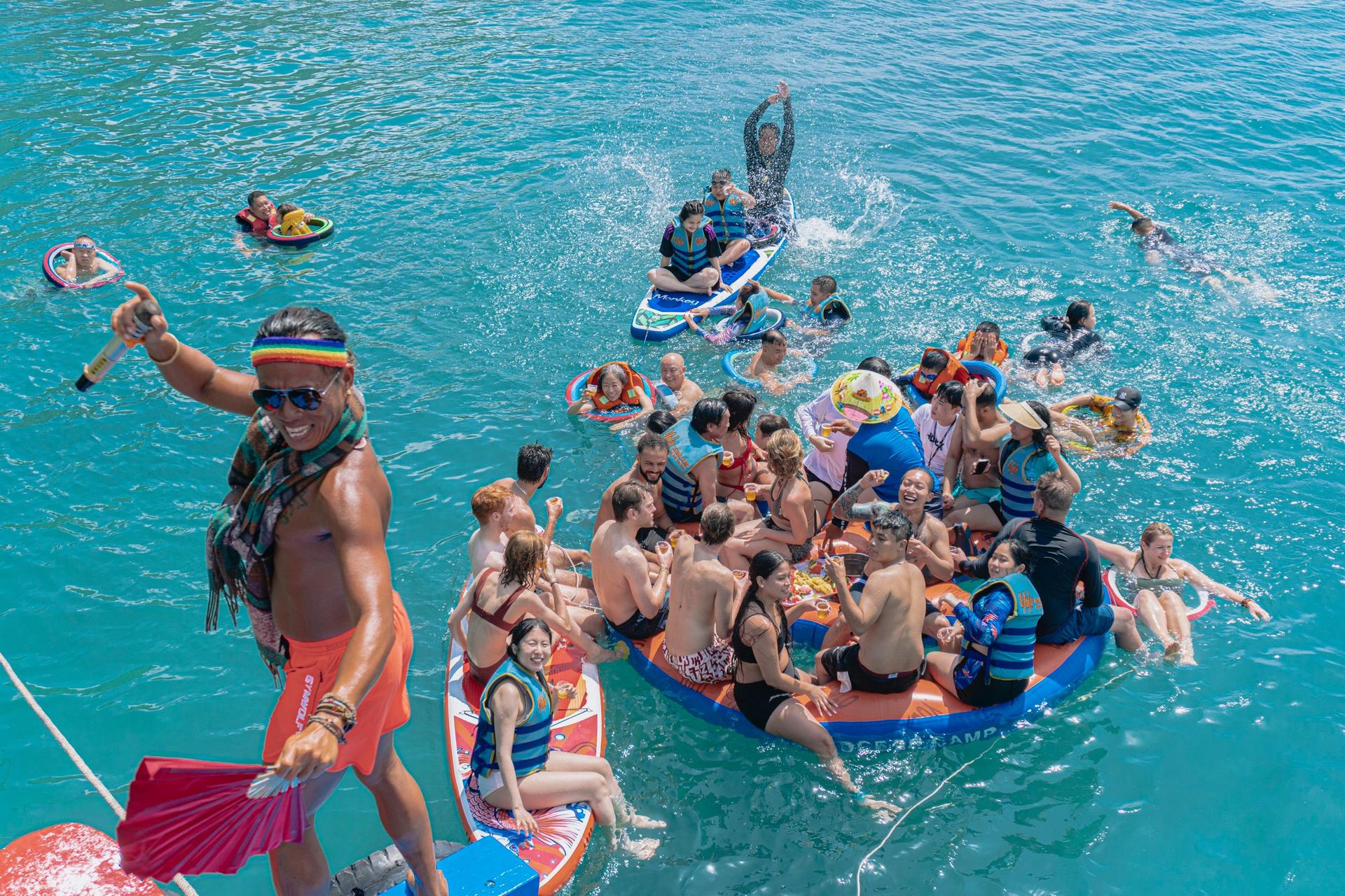 Nha Trang Floating Bar Boat Party Island Hopping Tour - Image 1