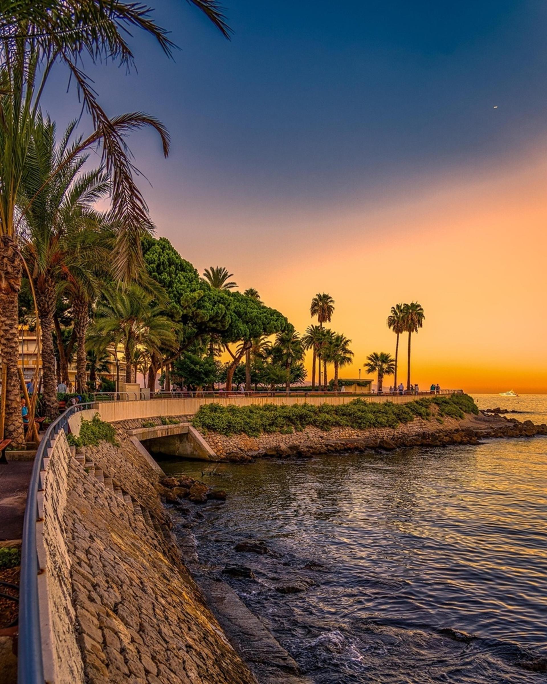 Antibes, Cannes & Saint-Paul-de-Vence Art & Coast Private Tour - Thumbnail 9