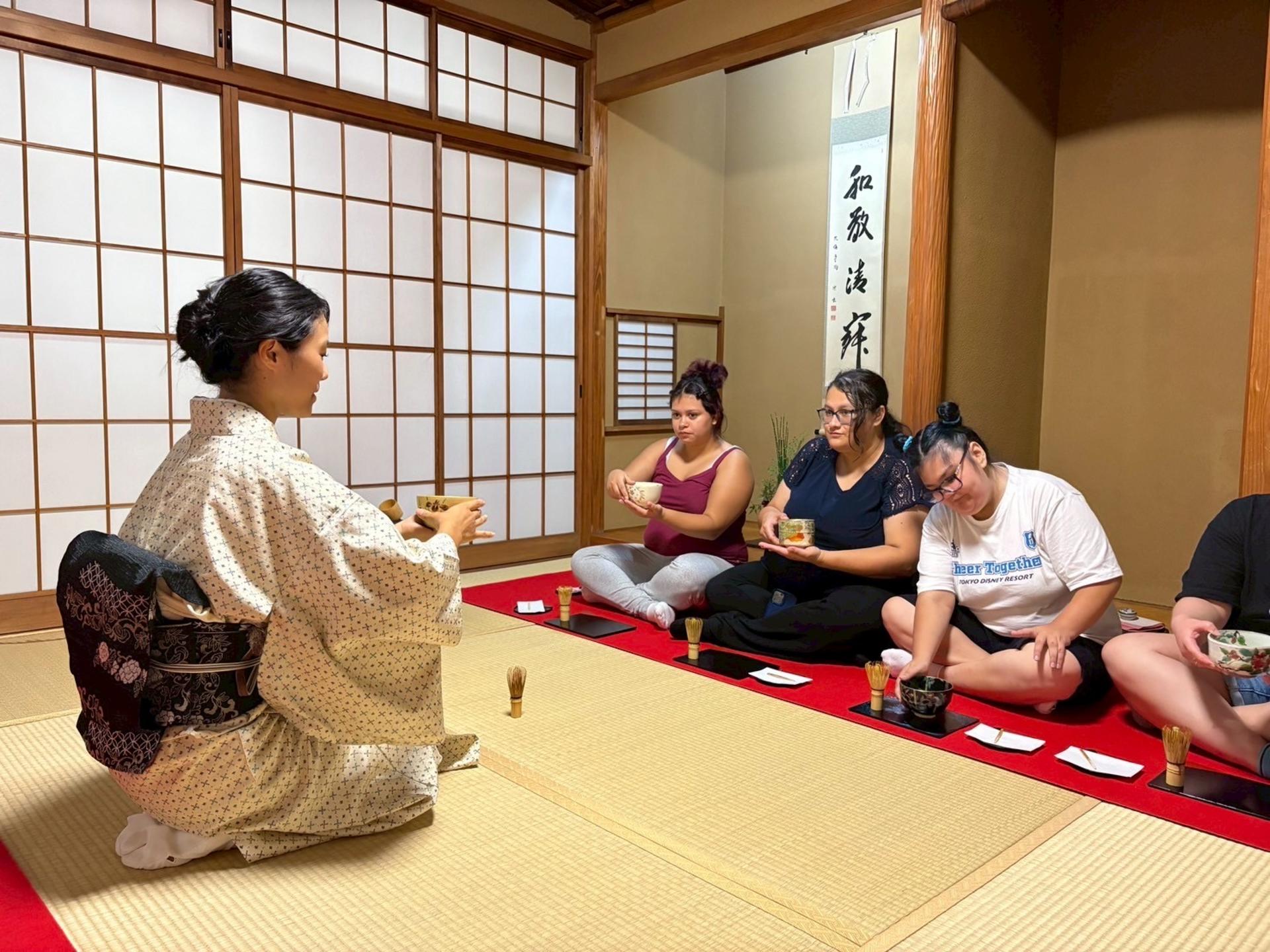 Tea Ceremony Tokyo Cha An in Shibuya - Thumbnail 7