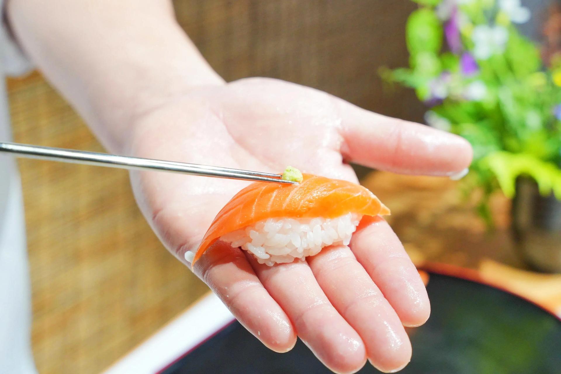 Tsukiji Fish Market Guided Tour & Sushi Making with Pro Chef - Thumbnail 17