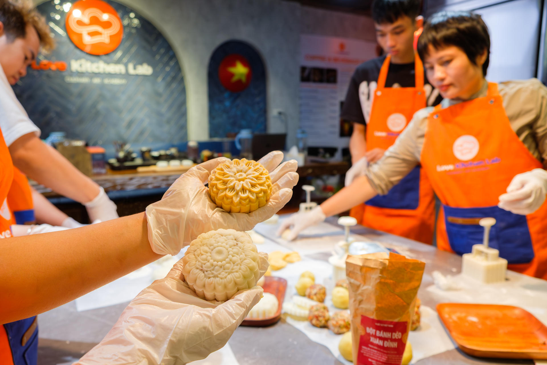 Mooncake Baking Experience with Vietnamese Tea Tasting in Hanoi - Thumbnail 21