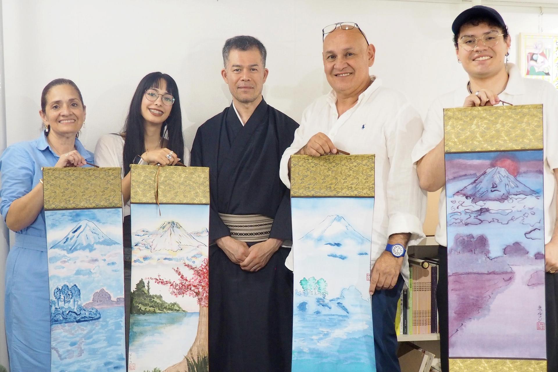 Tokyo Ginza: Japanese Style Painting Workshop - Image 1