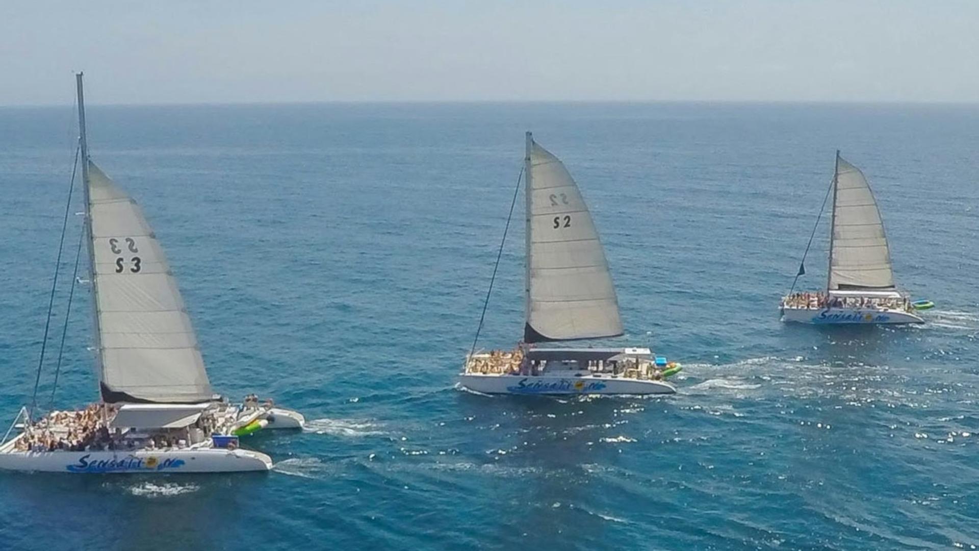 Catamaran Cruise Sailing with BBQ from Barcelona - Thumbnail 3
