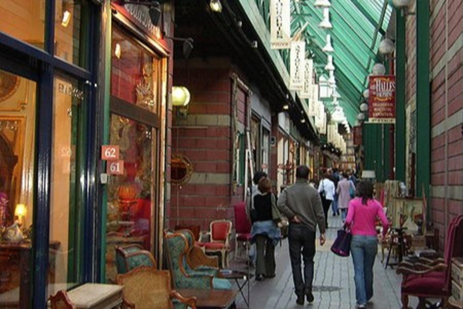 Explore Paris Antique Weekend Market Walking Tour With Free eSIM - Thumbnail 6