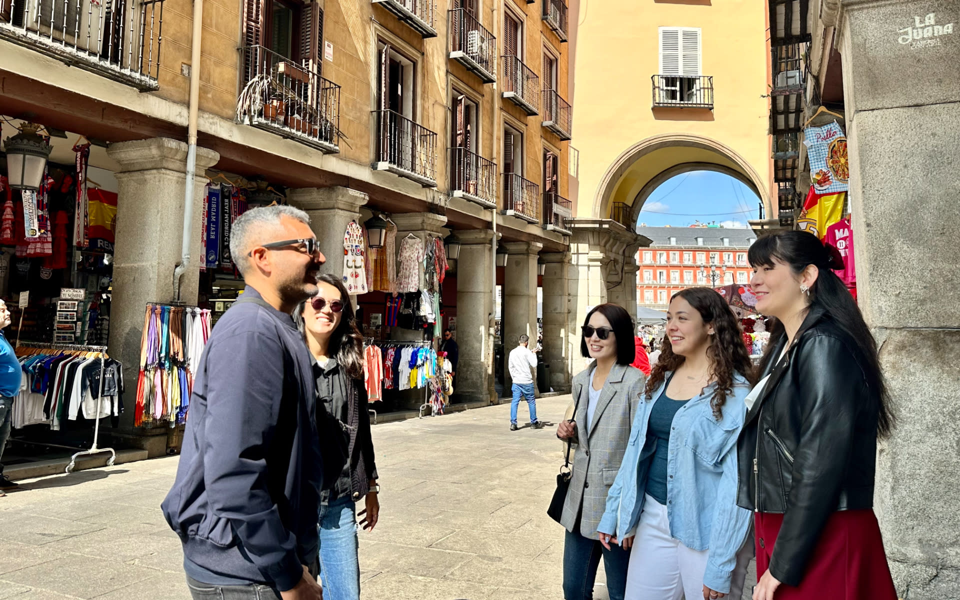 Madrid Evening Tour with Flamenco Show and Optional Tapas - Thumbnail 13