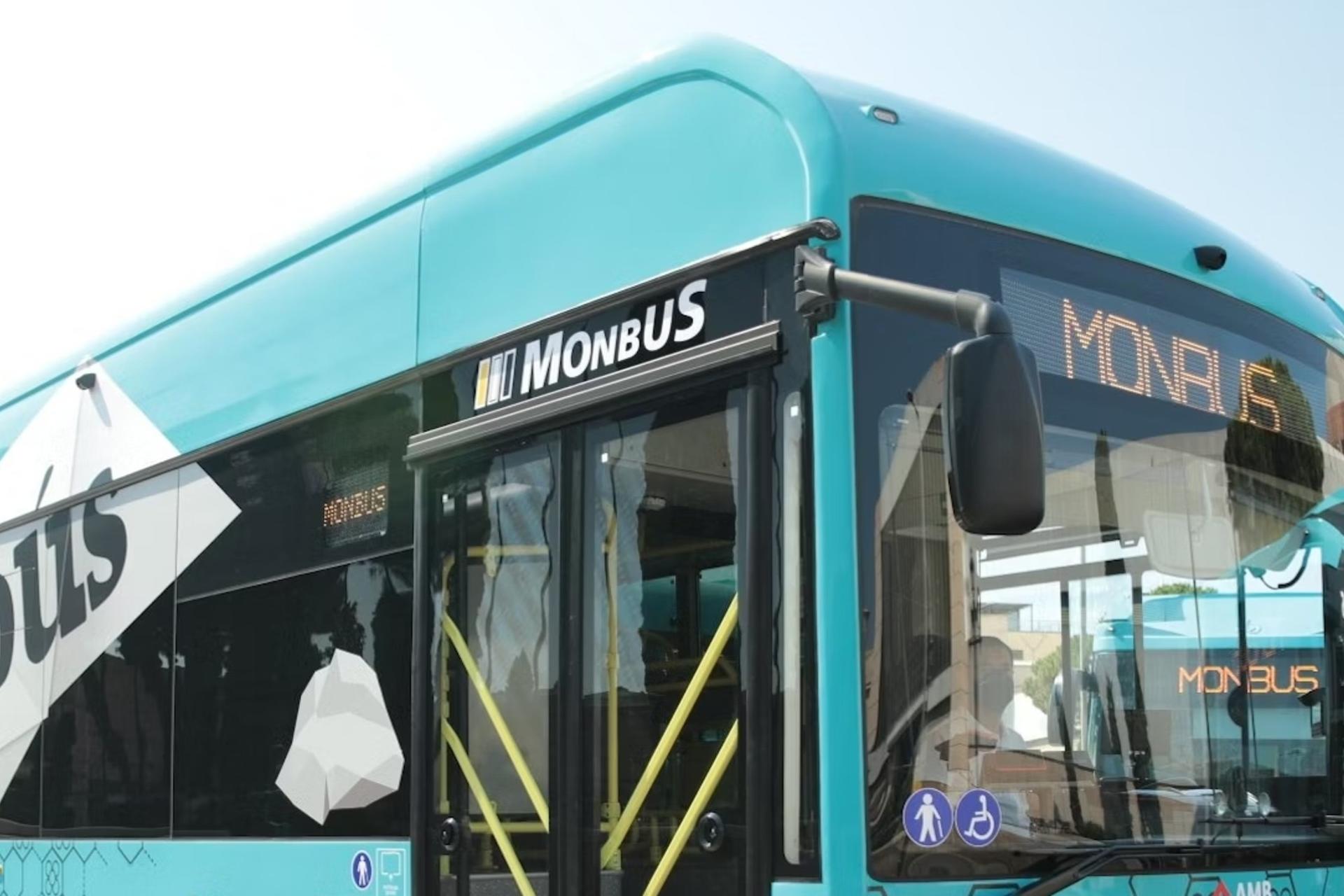 Barcelona Airport Aerobus with city audio guide app - Thumbnail 3