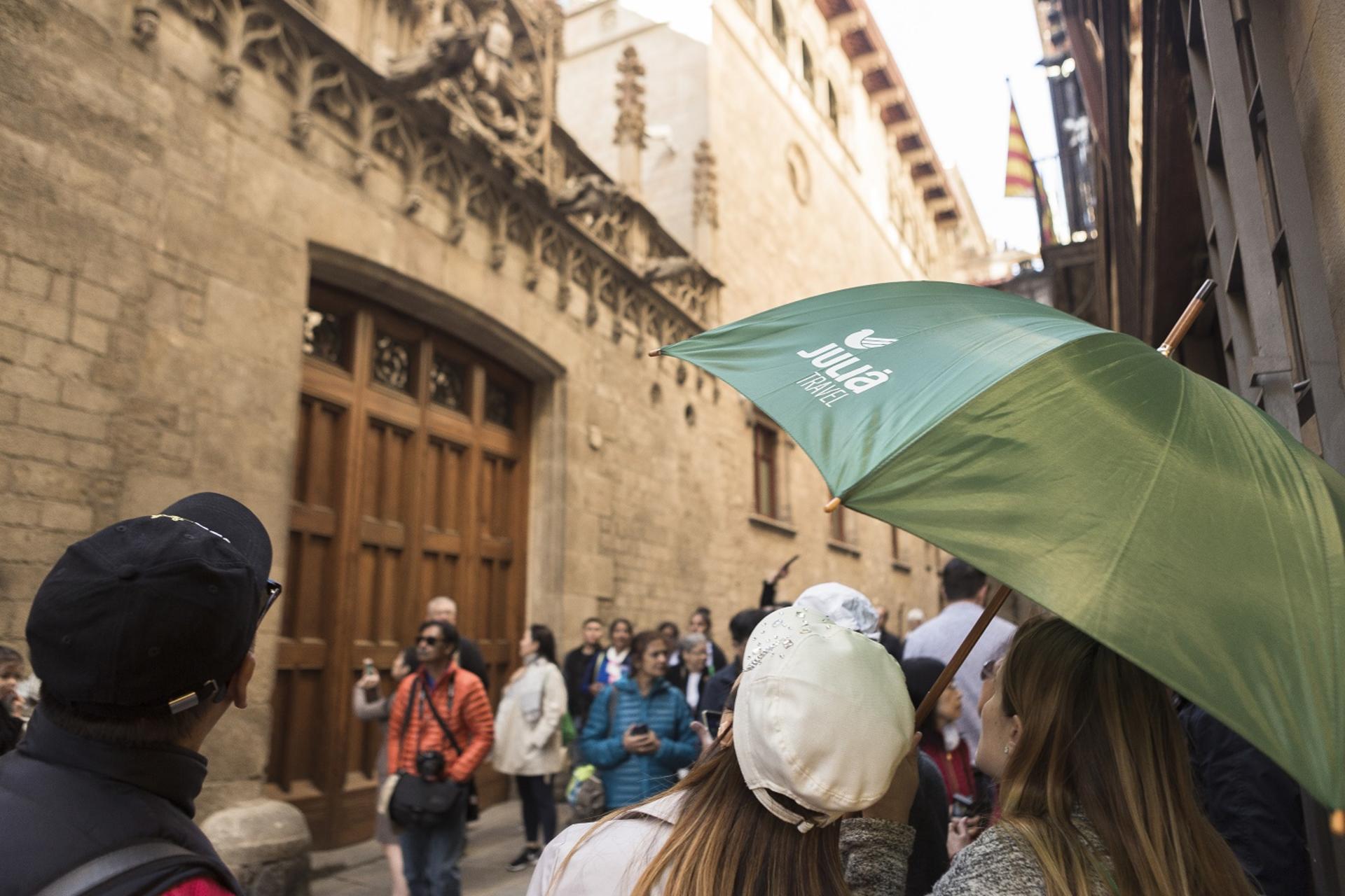 Barcelona Bus Tour with Optional Cathedral Ticket - Thumbnail 5