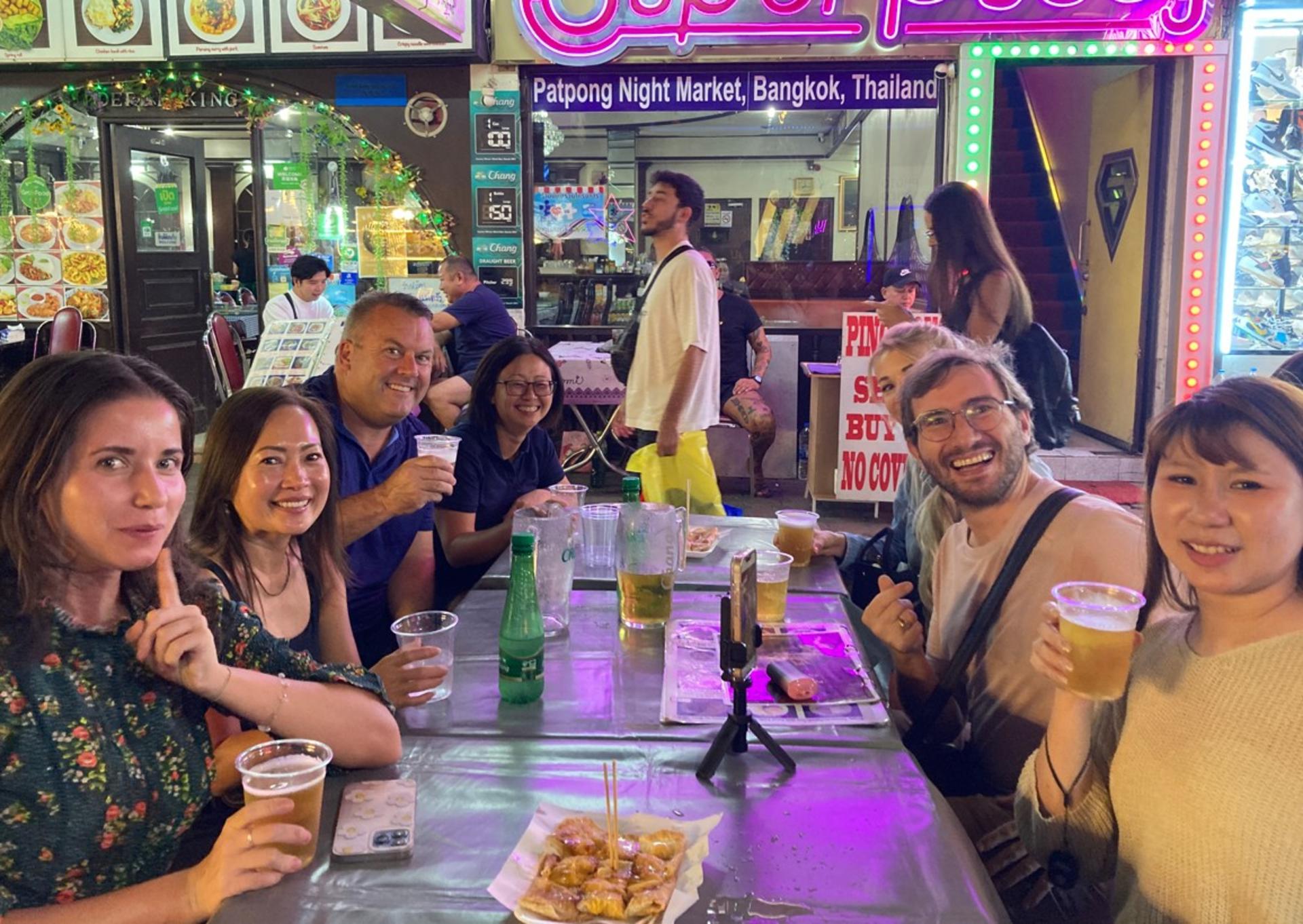 Bangkok Tuk Tuk Night Tour with food & drinks in Siam & Silom - Thumbnail 7