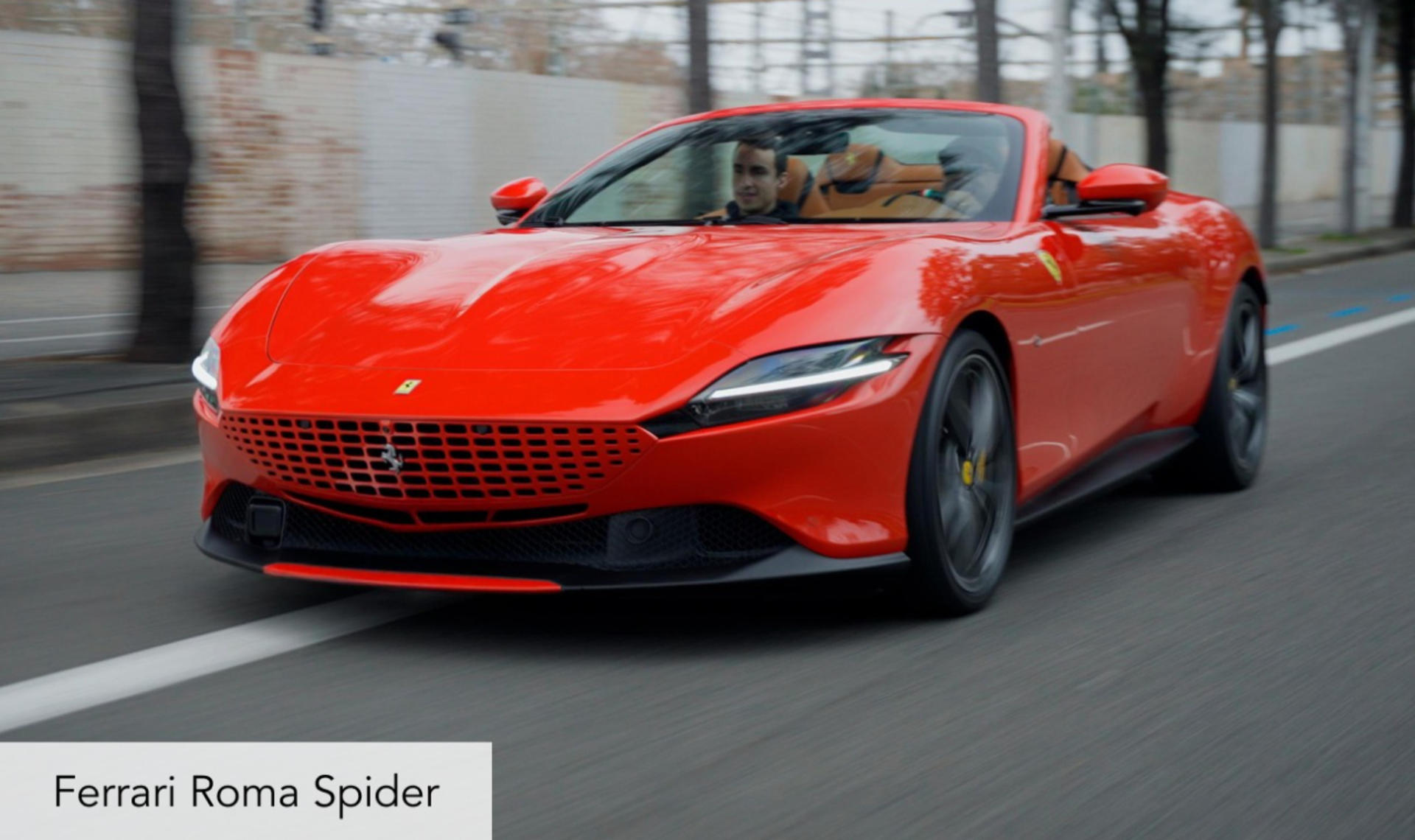 20-minute supercar drive in Barceloneta beach - Thumbnail 7