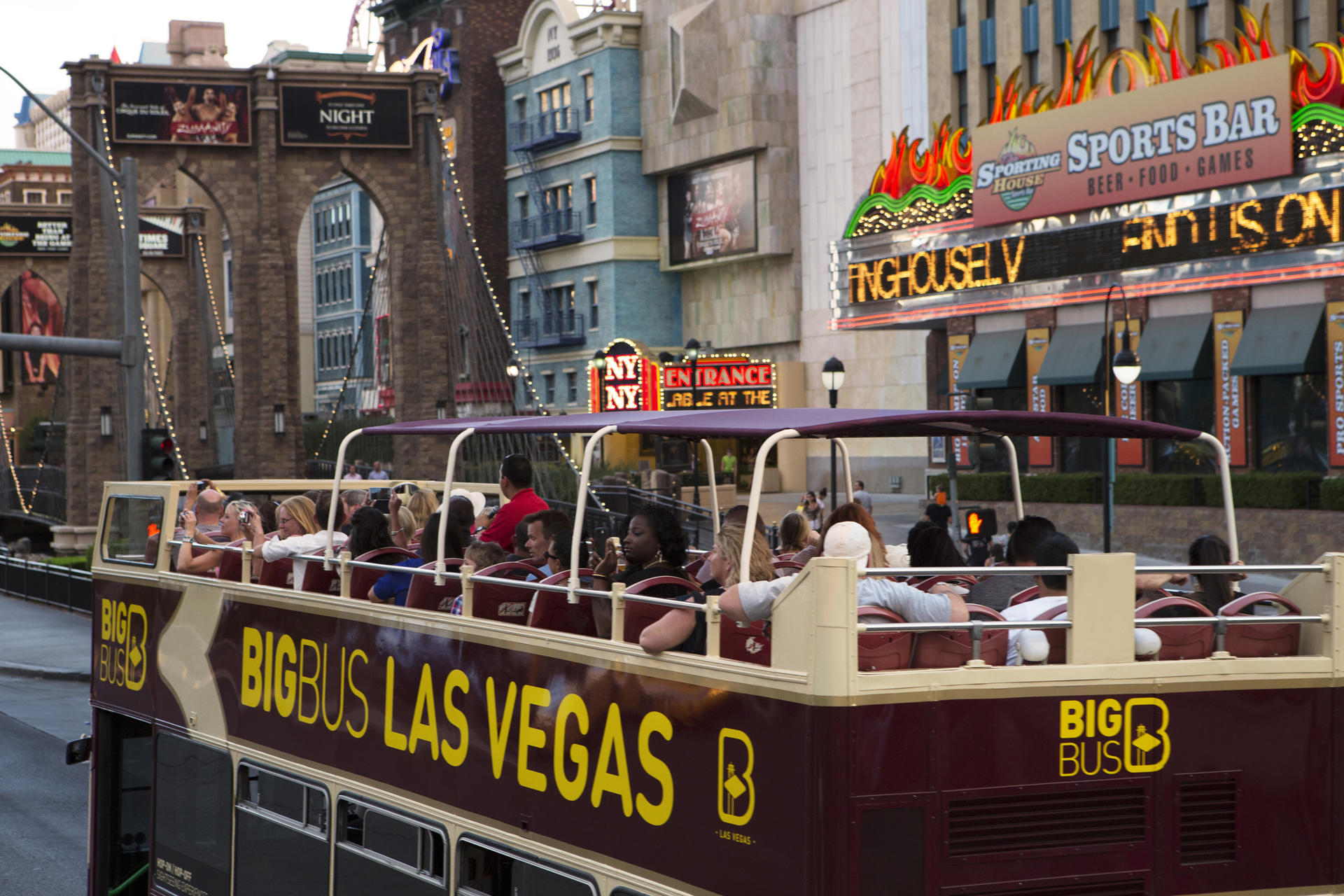 Hop-On Hop-Off Big Bus Las Vegas Tour  - Thumbnail 7
