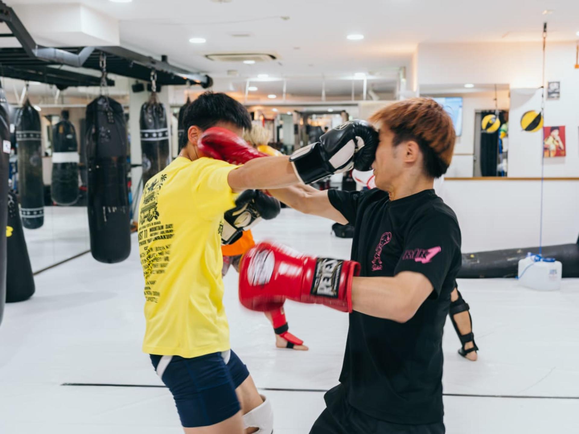 [Experience Tours Osaka]: Kickboxing with Pro Fighters - Thumbnail 28
