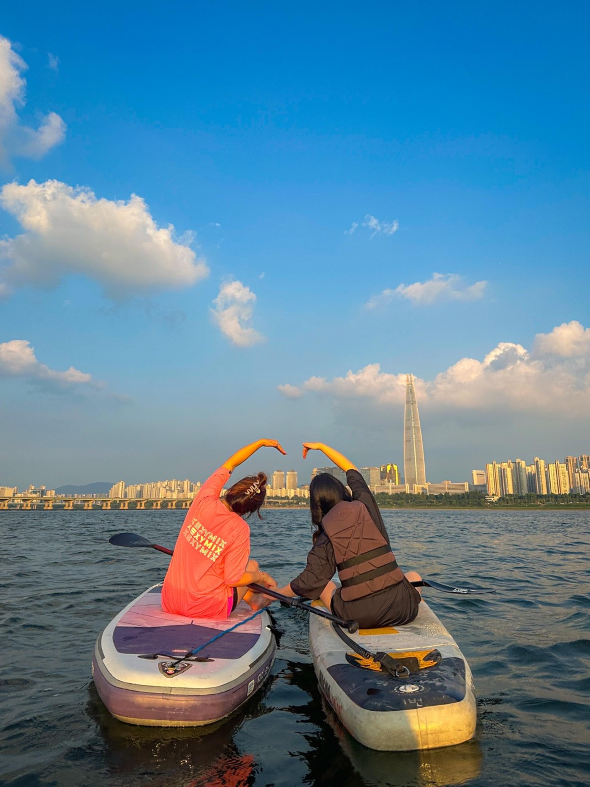 Kayak & Paddleboard Adventure on the Han River in Seoul - Thumbnail 28