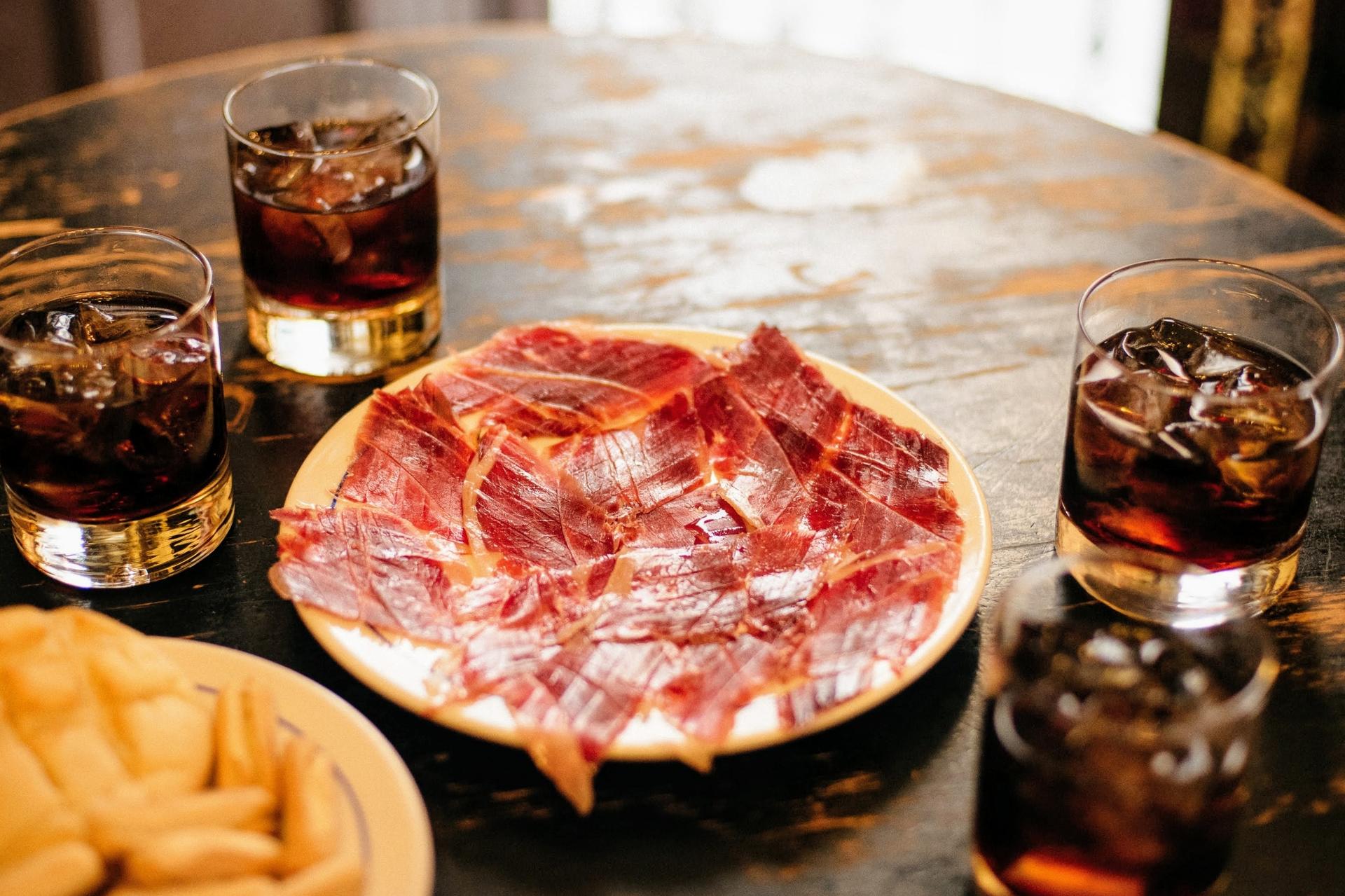 Tapas, Taverns, and History Tour in Seville - Thumbnail 5