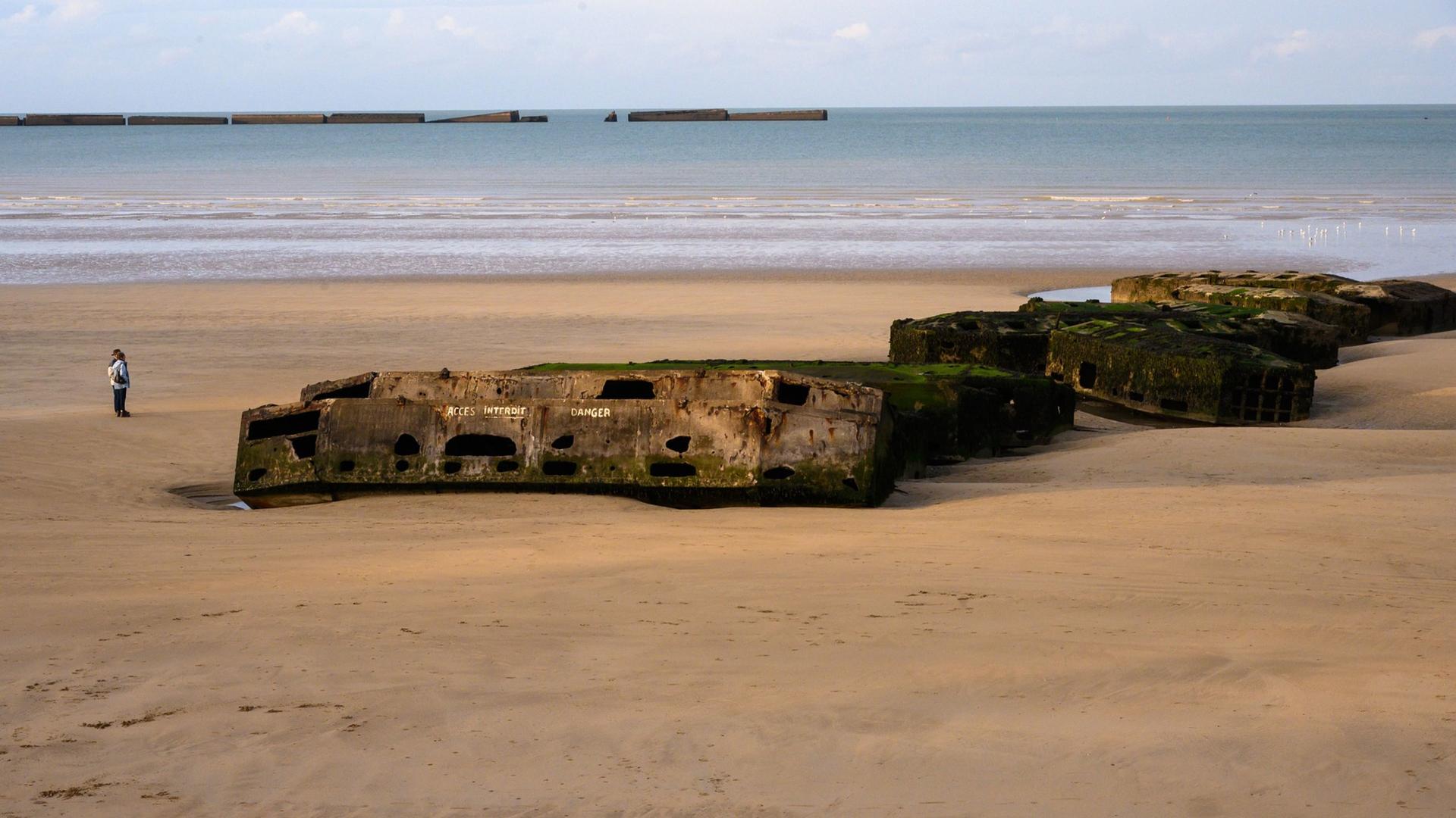Mont Saint-Michel & Omaha Beach Full-Day Small Group Tour from Paris - Thumbnail 6