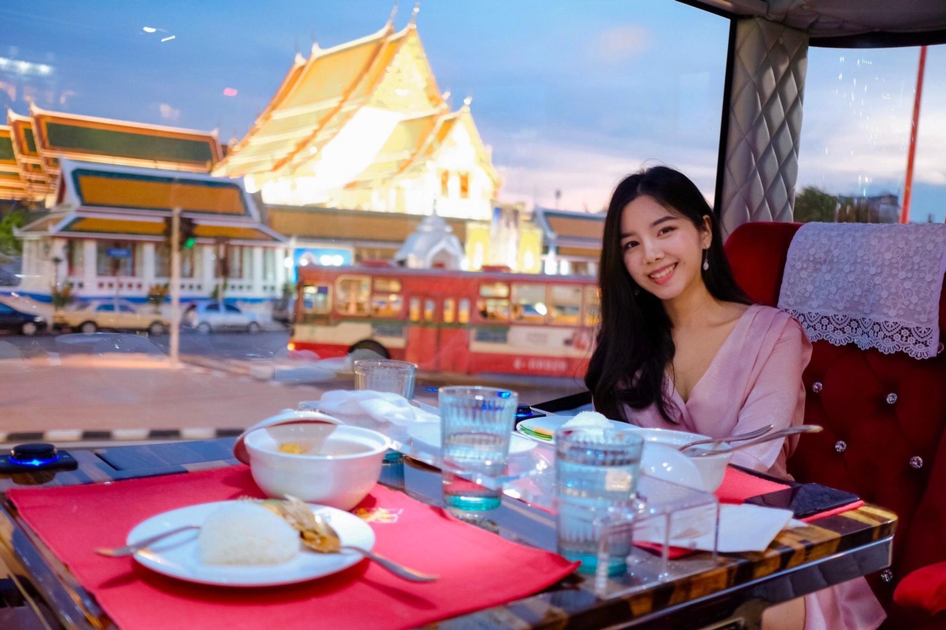 Thai Bus Food Tour Experience in Bangkok - Thumbnail 2