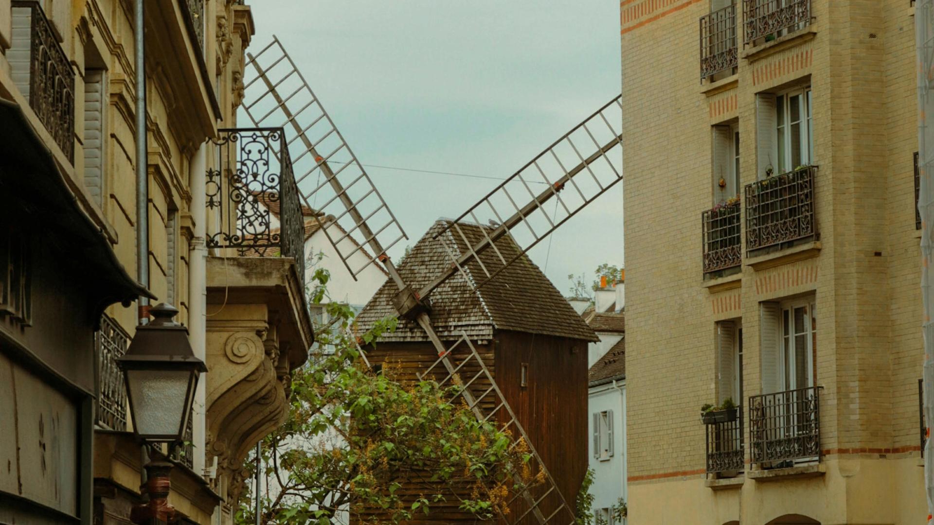 Montmartre private tour in Paris  - Thumbnail 2