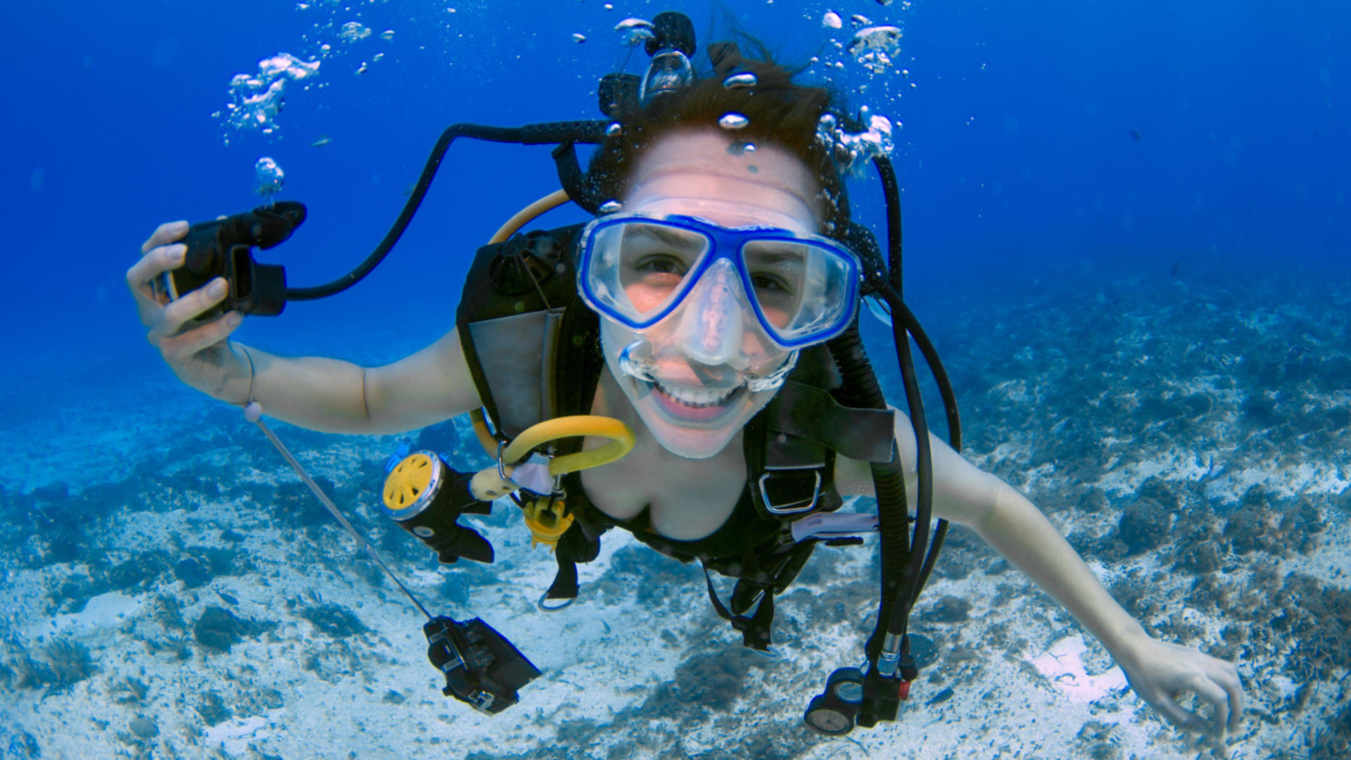 Scuba Diving in Kemer from Antalya - Thumbnail 5