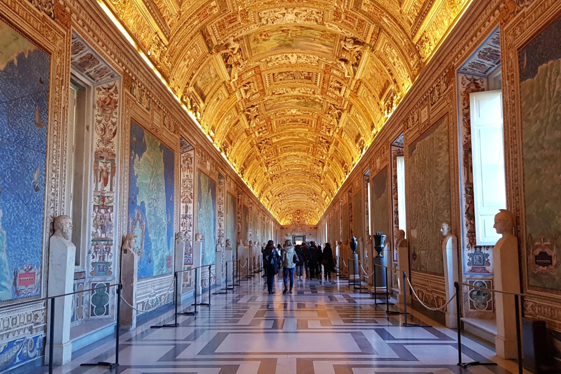 Vatican museums, Sistine Chapel & Basilica first entry private tour  - Thumbnail 5