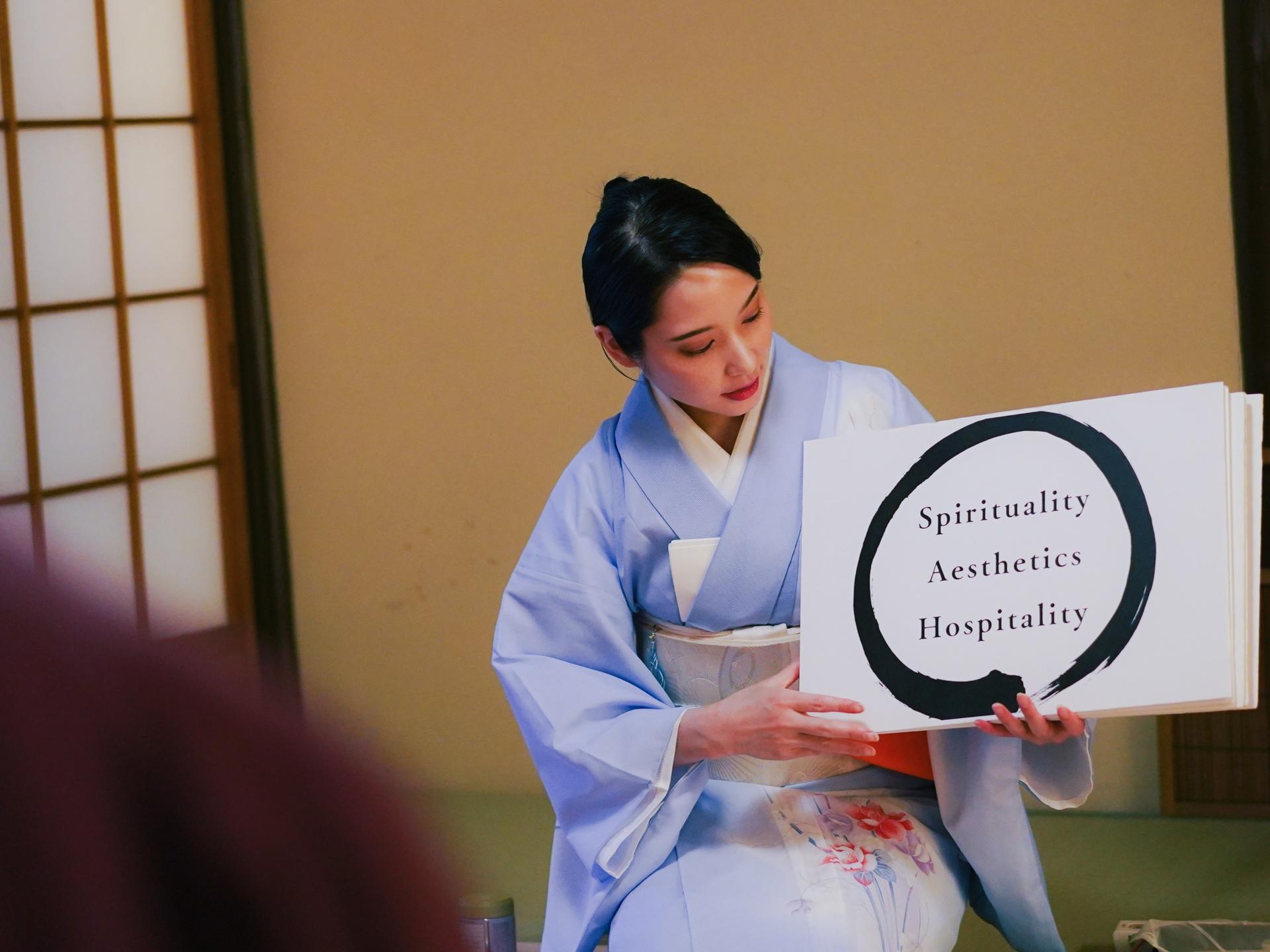Kyoto Gion Tea ceremony & Wabi-sabi Walking Tour - Thumbnail 4