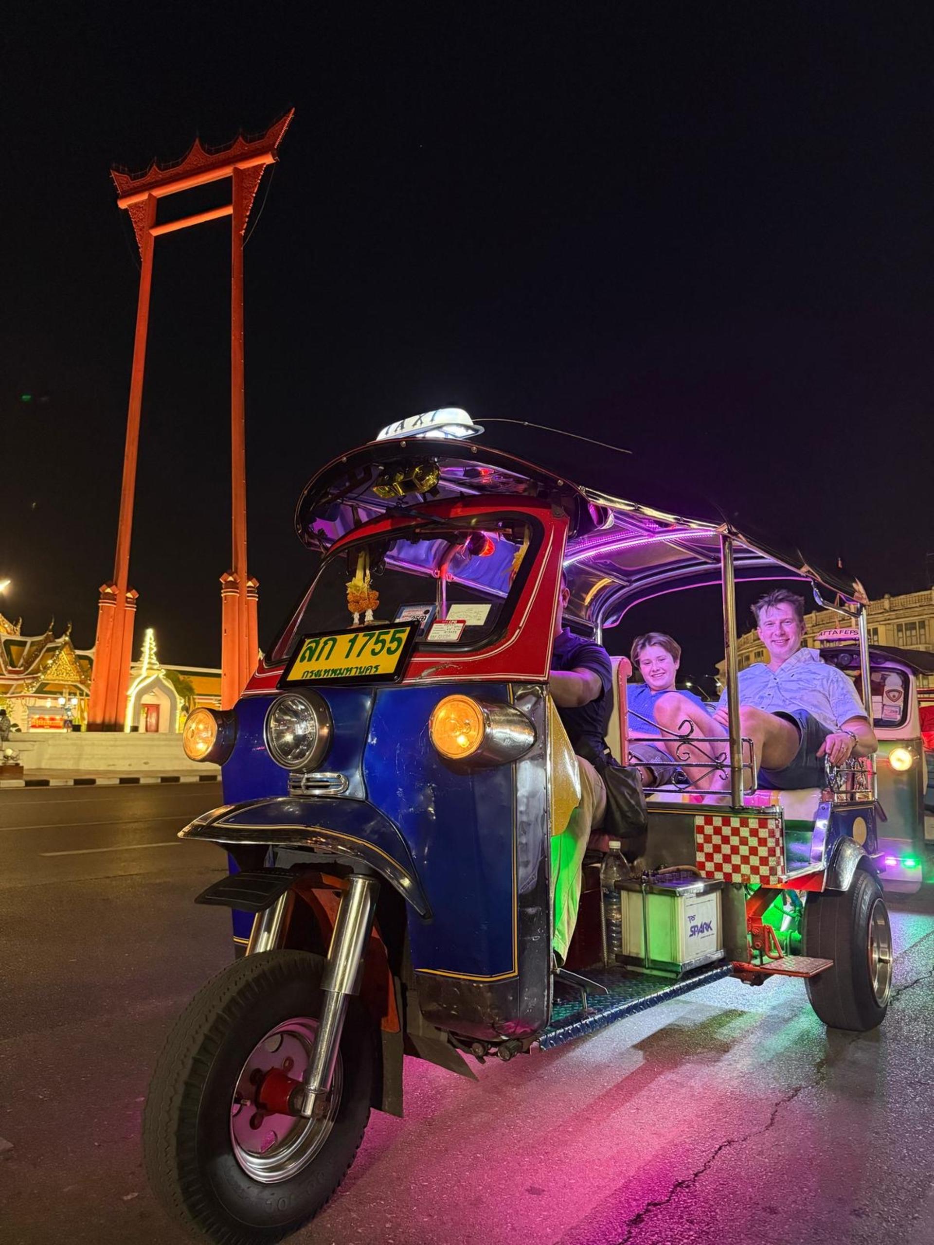 Bangkok Night Tour: Food, Temple & Tuk-Tuk - Thumbnail 33