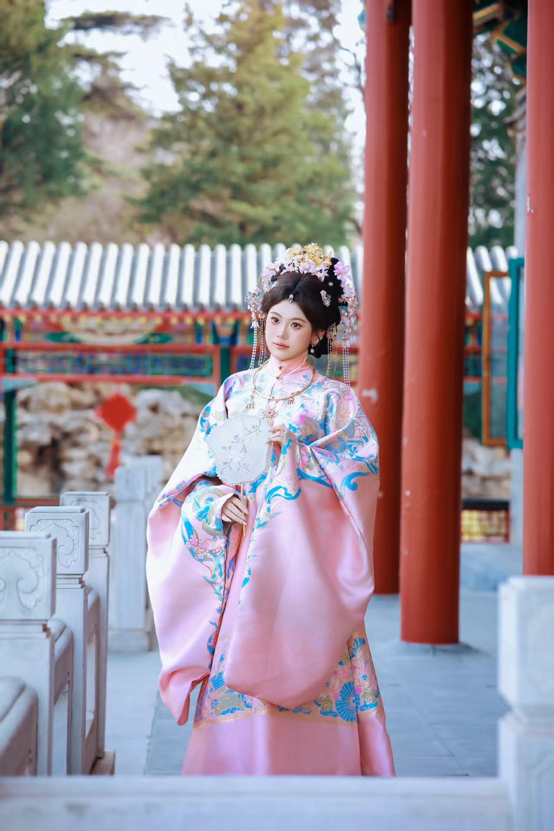 Beijing Ancient Costume Experience Photography [Free Choice of Clothing + Exquisite Makeup & Styling + Professional Photographer] - Thumbnail 57