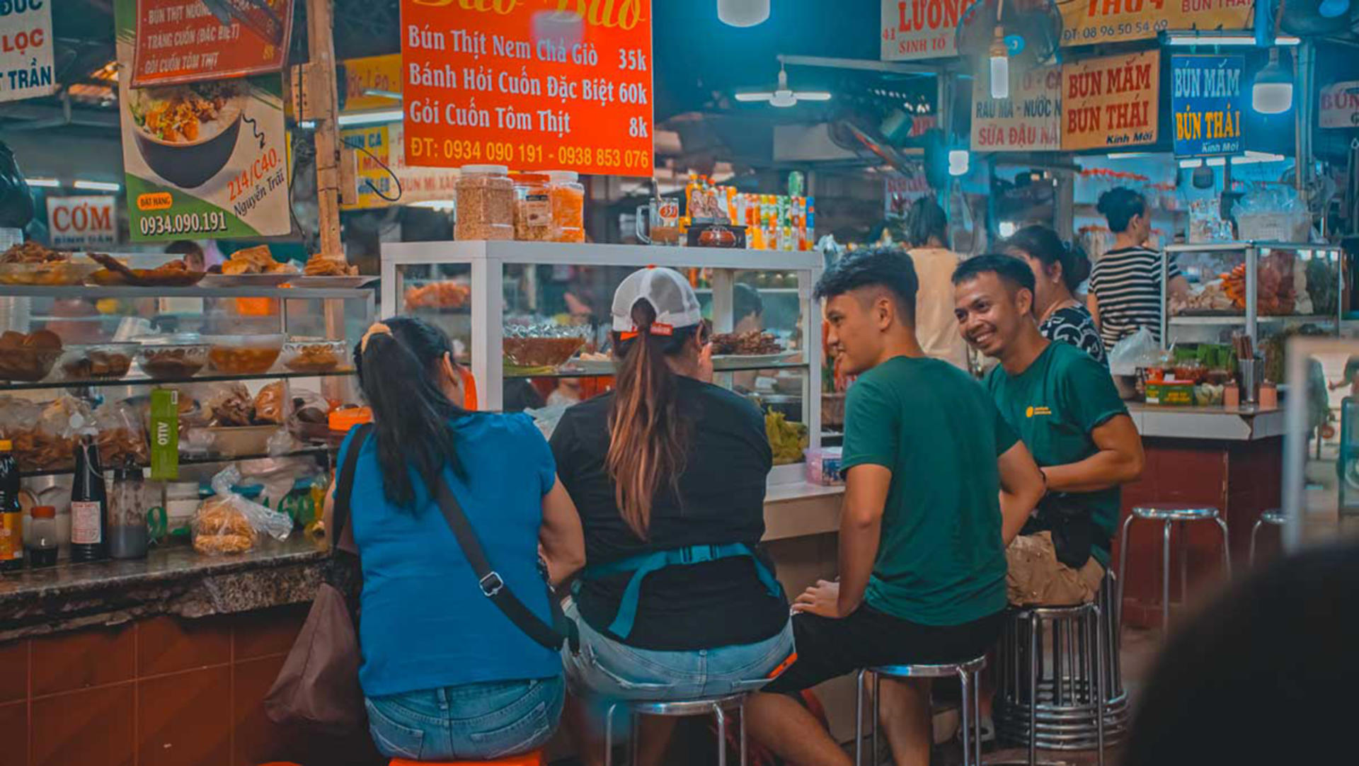 Ho Chi Minh City Night Street Food Tour with 6 Tastings - Thumbnail 4