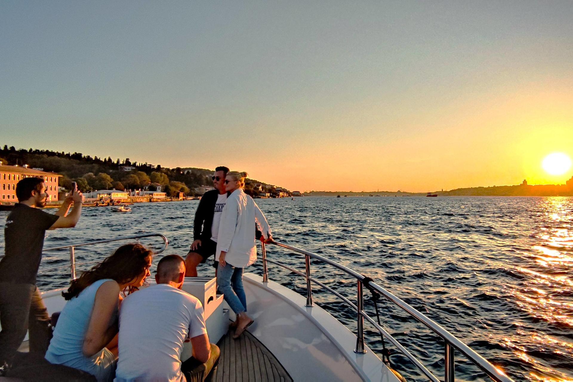 Luxury Sunset Yacht Cruise on Bosphorus Strait with Snacks - Thumbnail 4