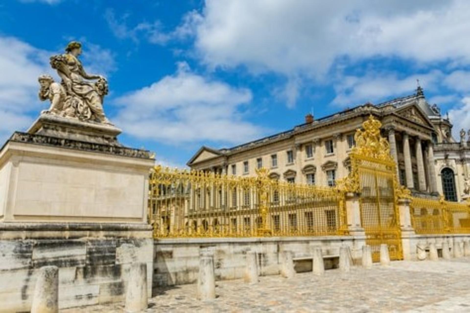 Monet's Gardens & Palace of Versailles One Day Tour from Paris  - Thumbnail 4
