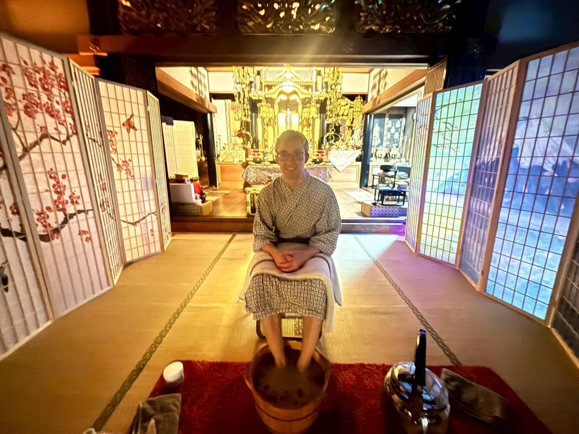 Osaka: Japanese Reiki Healing & Aroma Massage at the Temple - Image 1