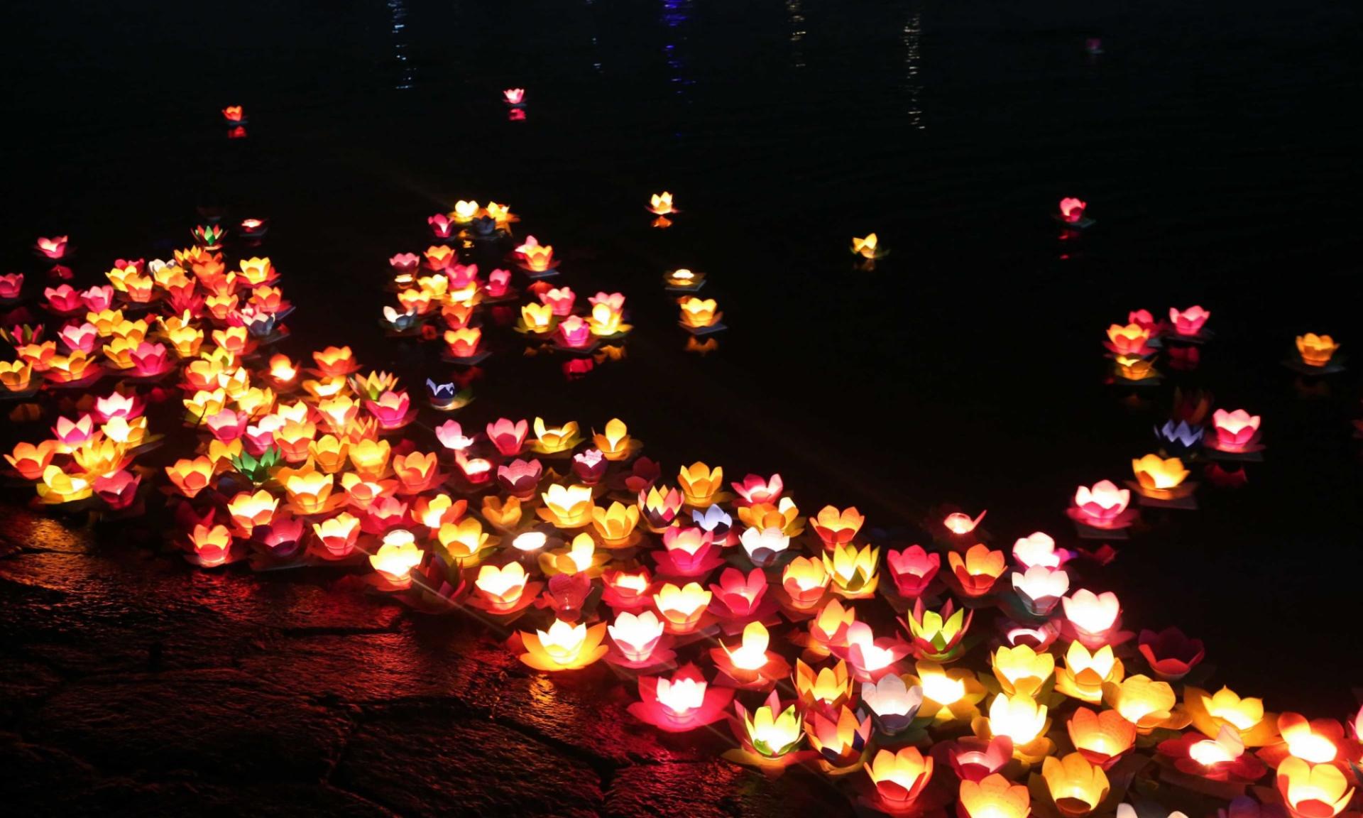 Hoi An Night Experience - Thumbnail 3