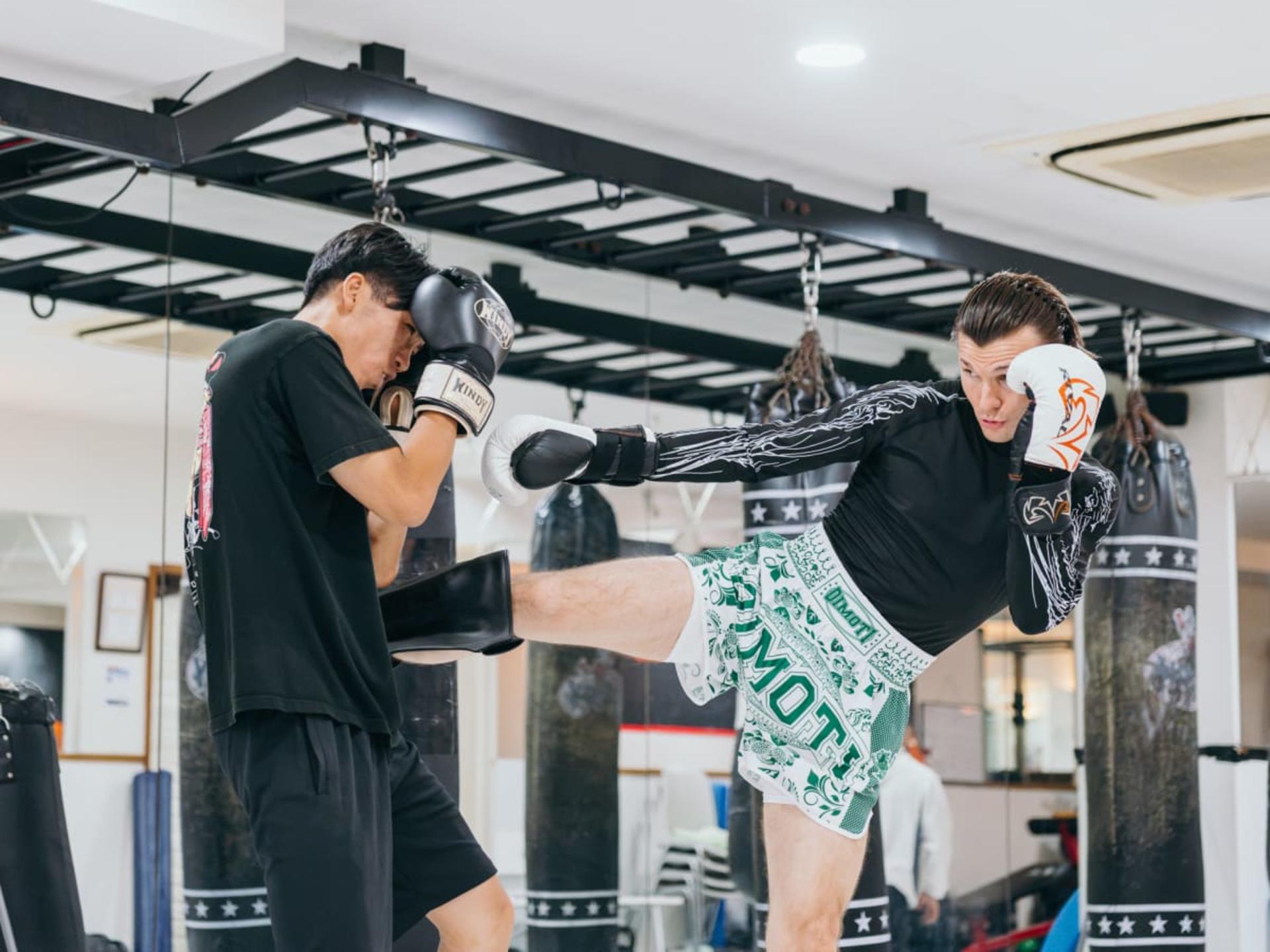[Experience Tours Osaka]: Kickboxing with Pro Fighters - Thumbnail 17