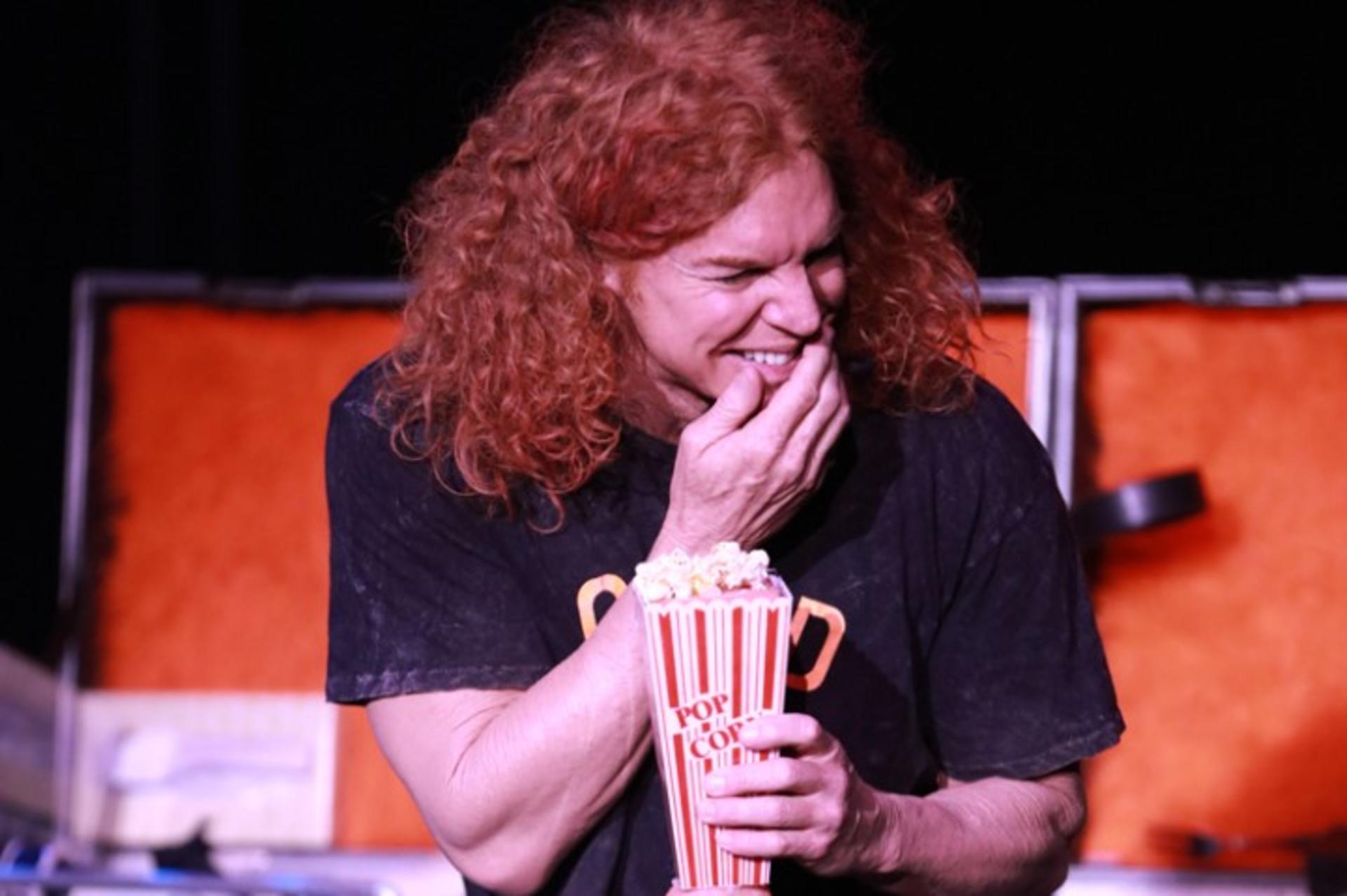 Carrot Top Show in Las Vegas - Thumbnail 5
