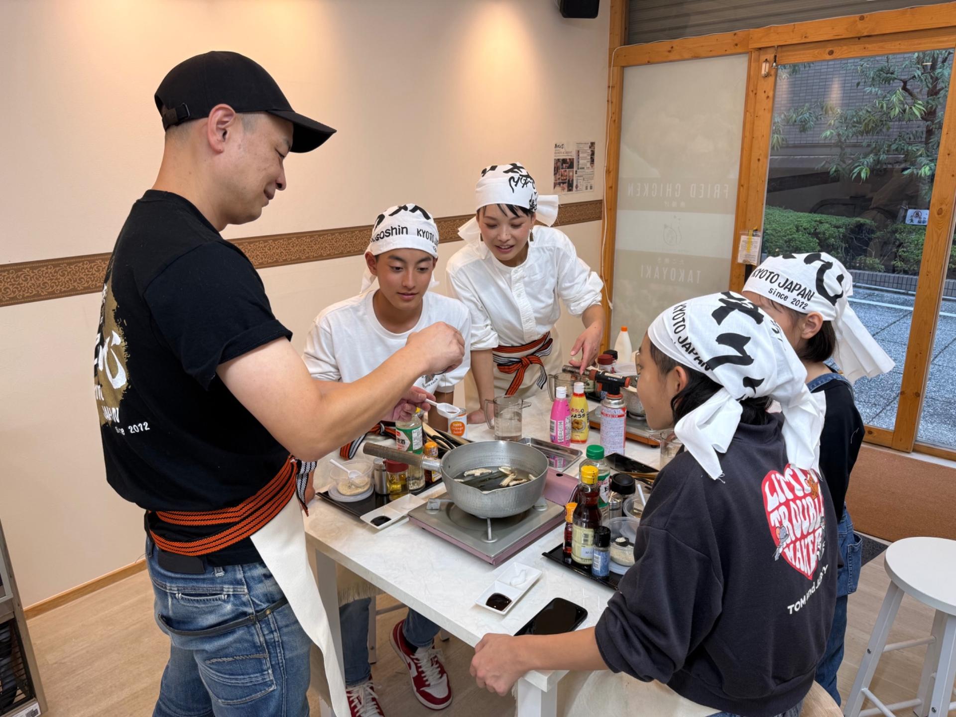 Ramen Broth Class by Michelin Guide Shop & Custom Chopsticks - Thumbnail 2