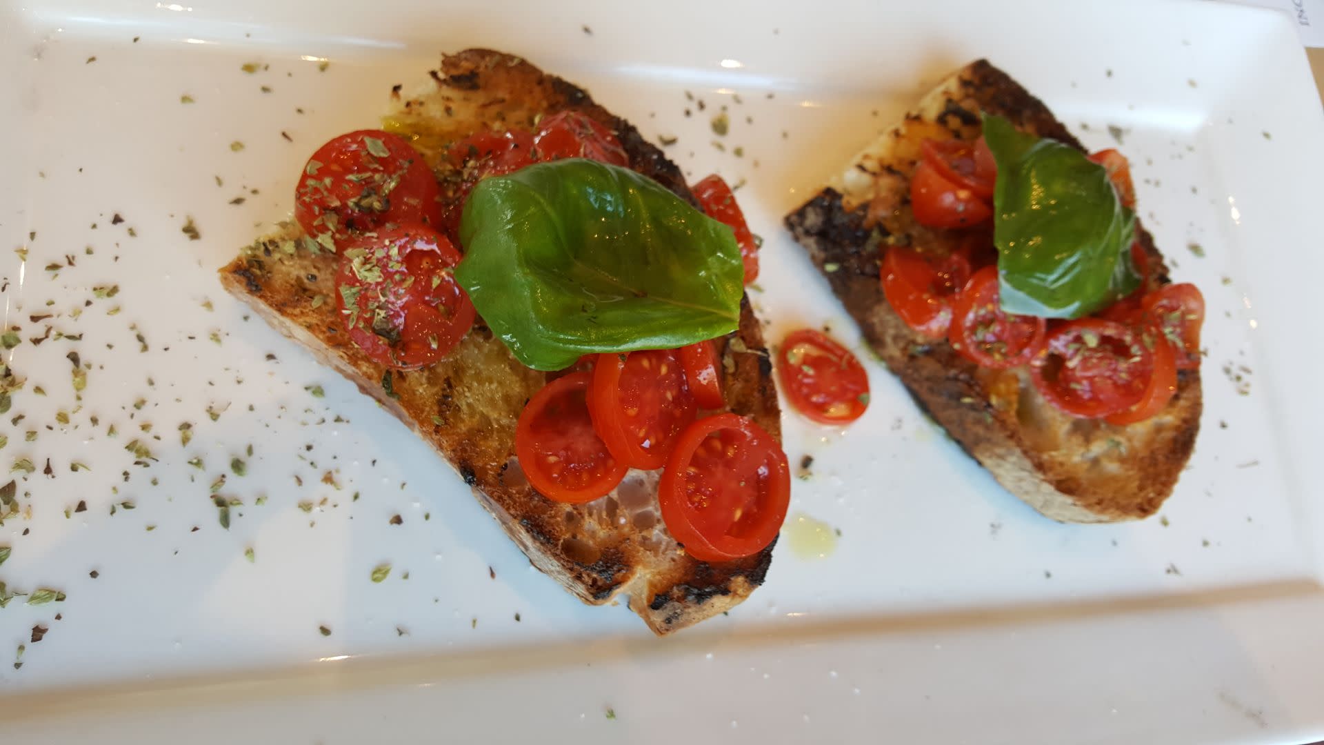 Street food tour with tastings and sightseeing in Naples - Thumbnail 7