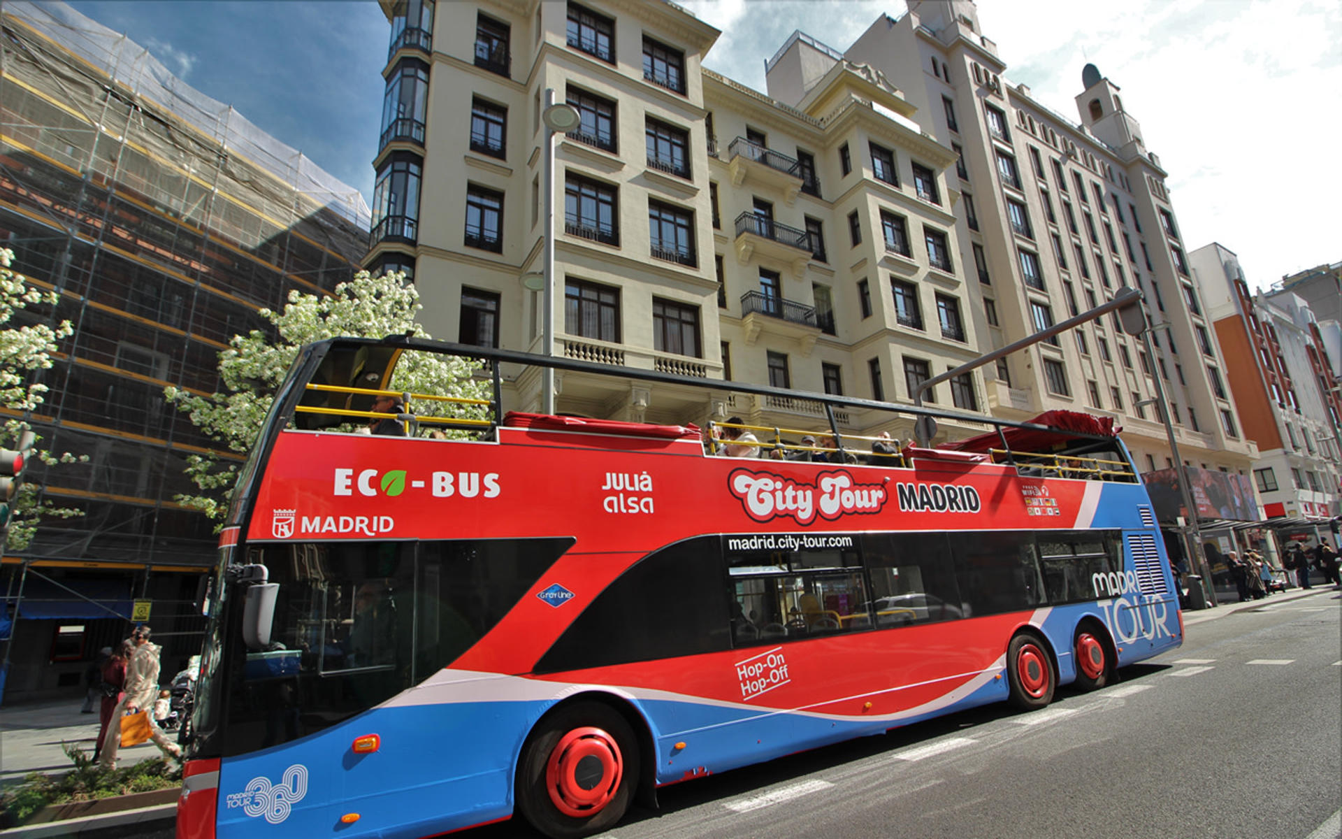 Madrid City Tour Hop On Hop Off - Thumbnail 6