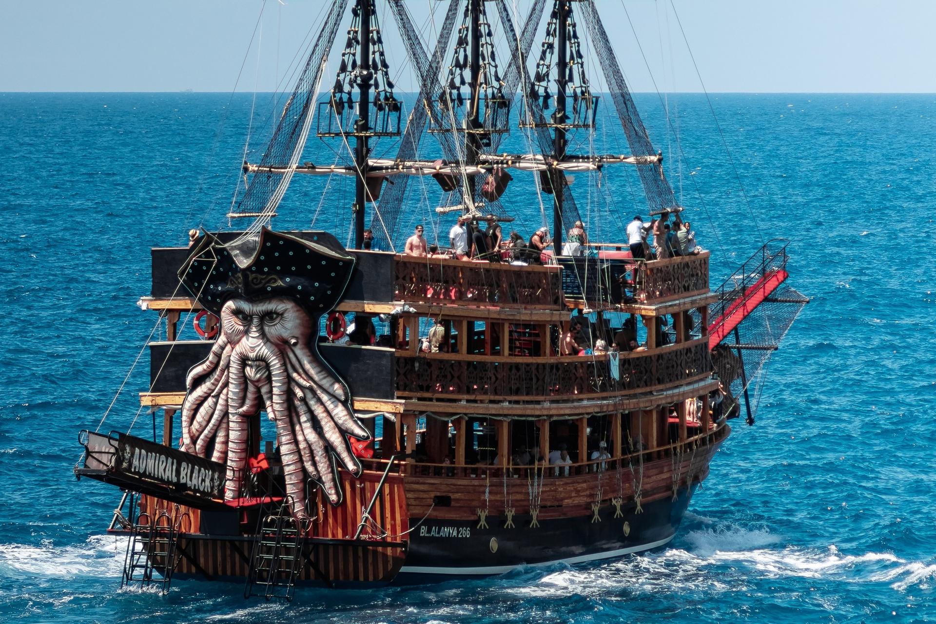 Pirate Boat Trip in Marmaris  - Thumbnail 3