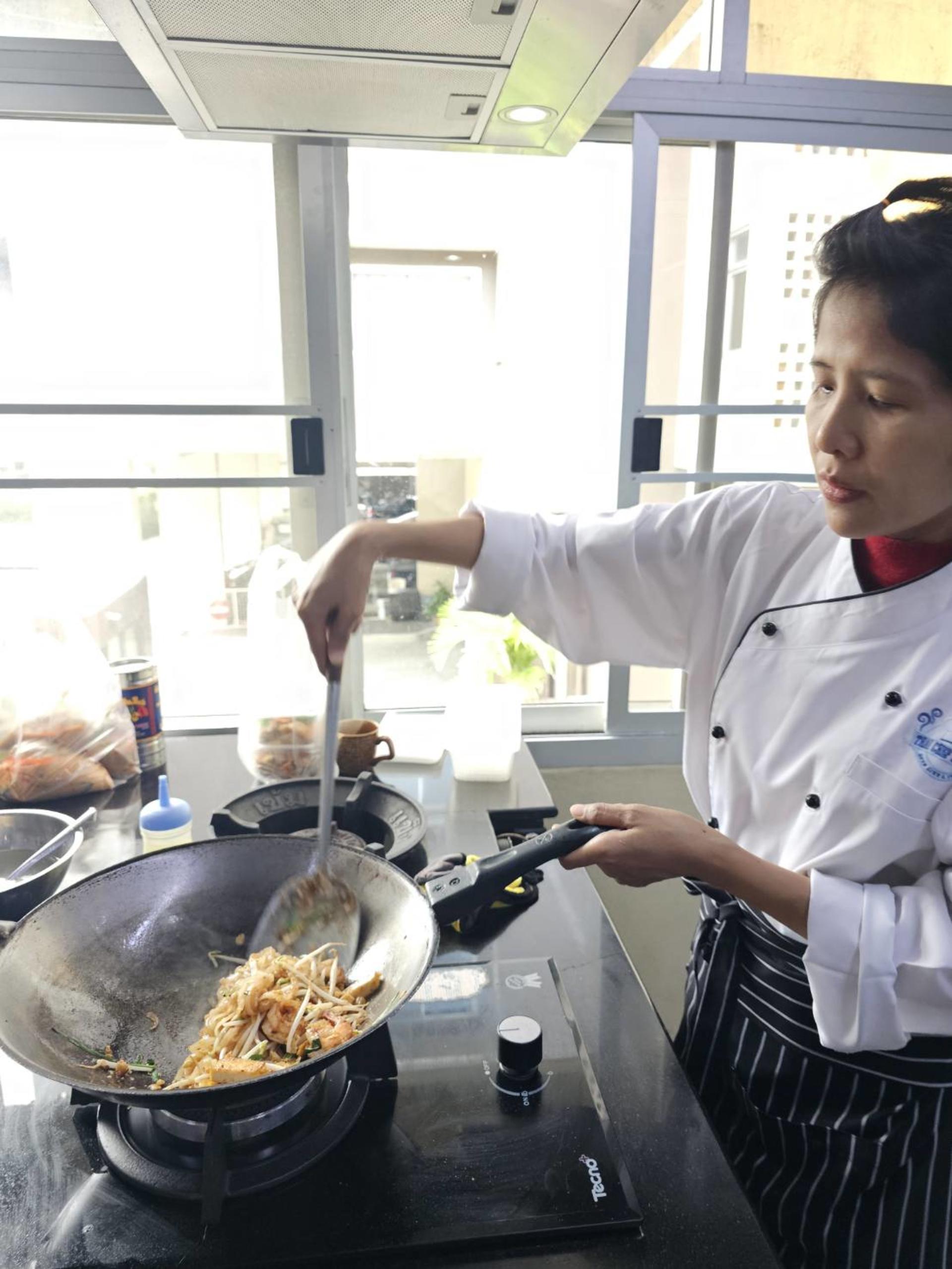 Bangkok Thai Cooking Academy - Thumbnail 21