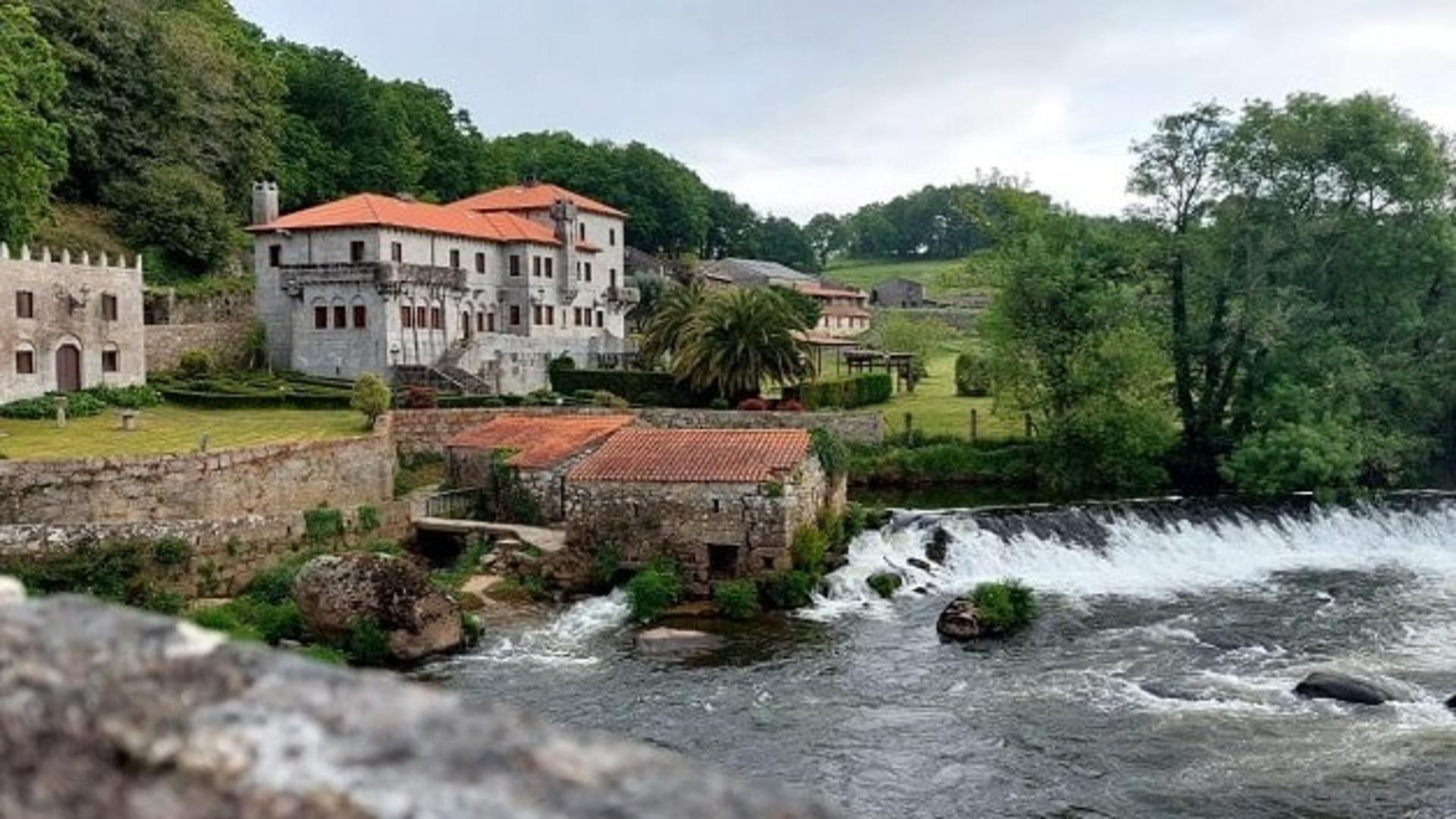 Finisterre and Costa da Morte day tour from Santiago de Compostela - Thumbnail 5