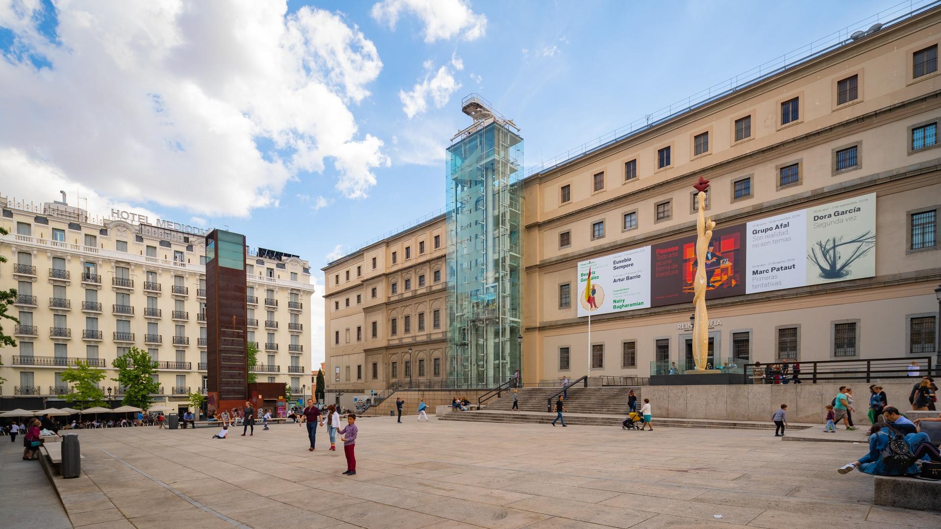 Madrid: Reina Sofía Museum Expert Guided Tour - Thumbnail 3