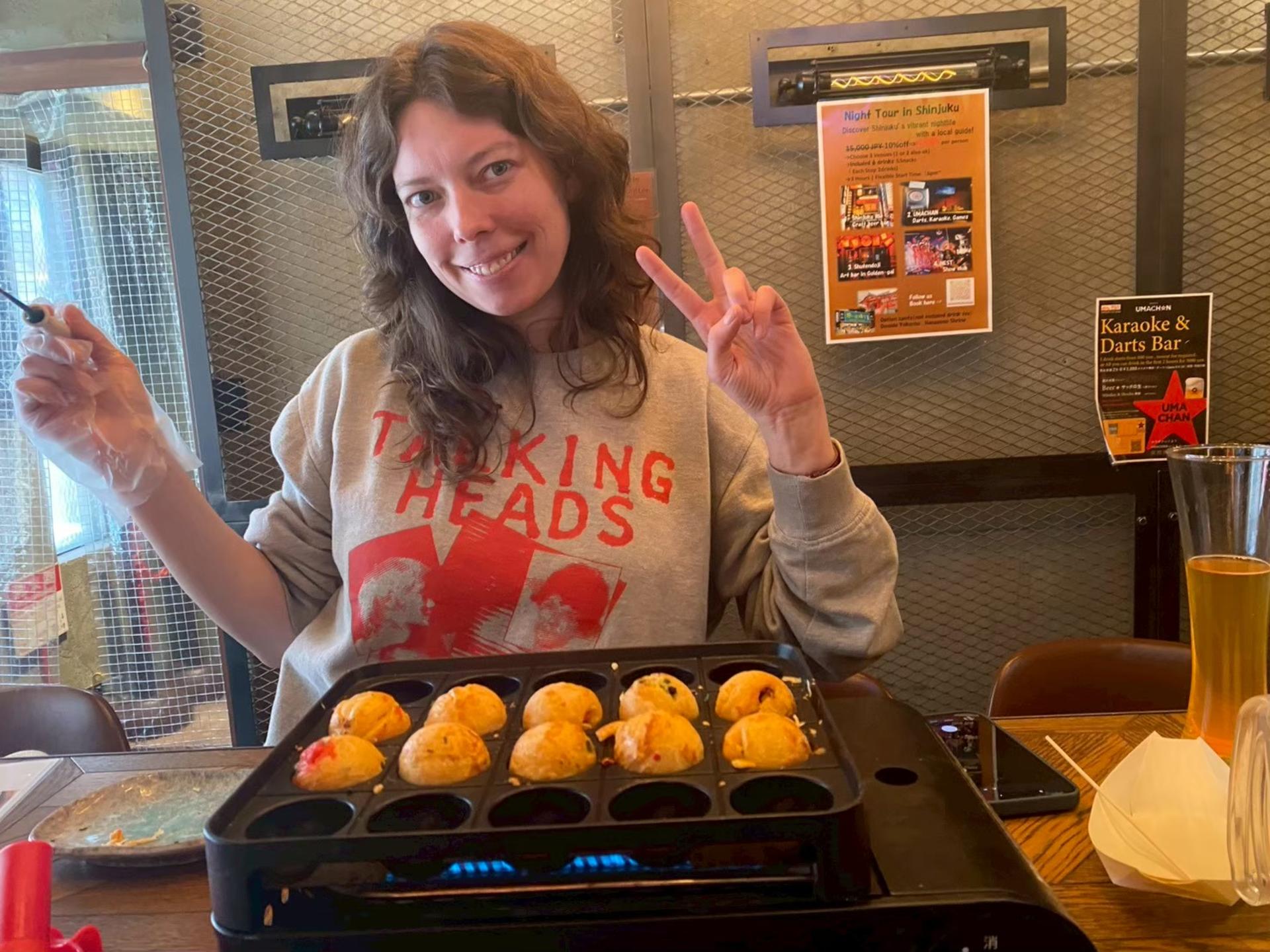 Shinjuku Takoyaki Making Experience: Make Osaka's specialty! - Thumbnail 18