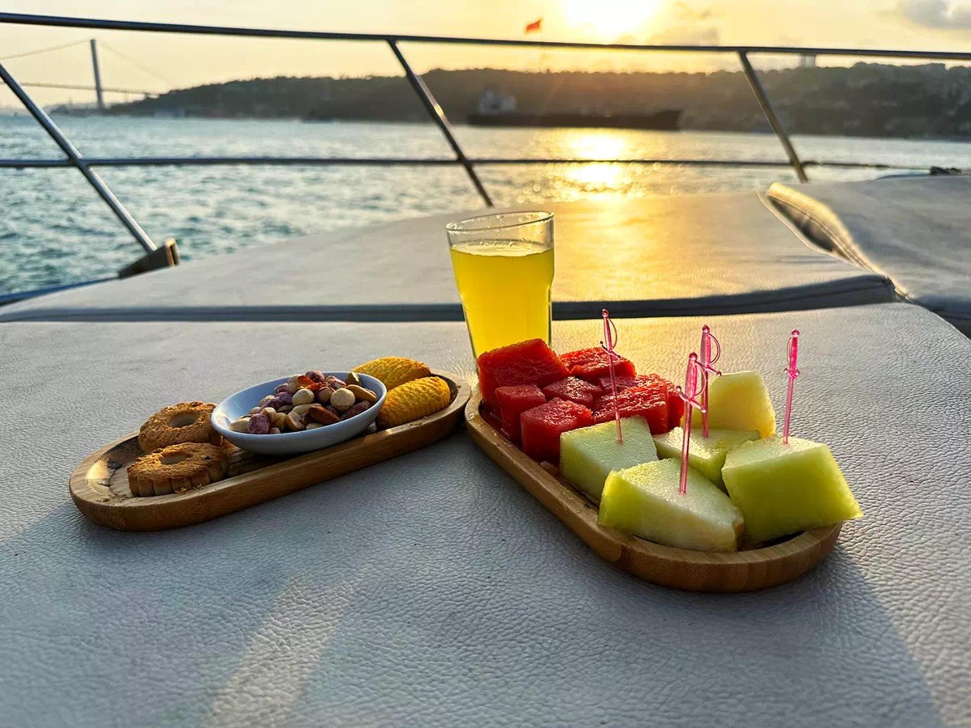 Bosphorus and Golden Horn Sunset Tour in Istanbul - Thumbnail 7