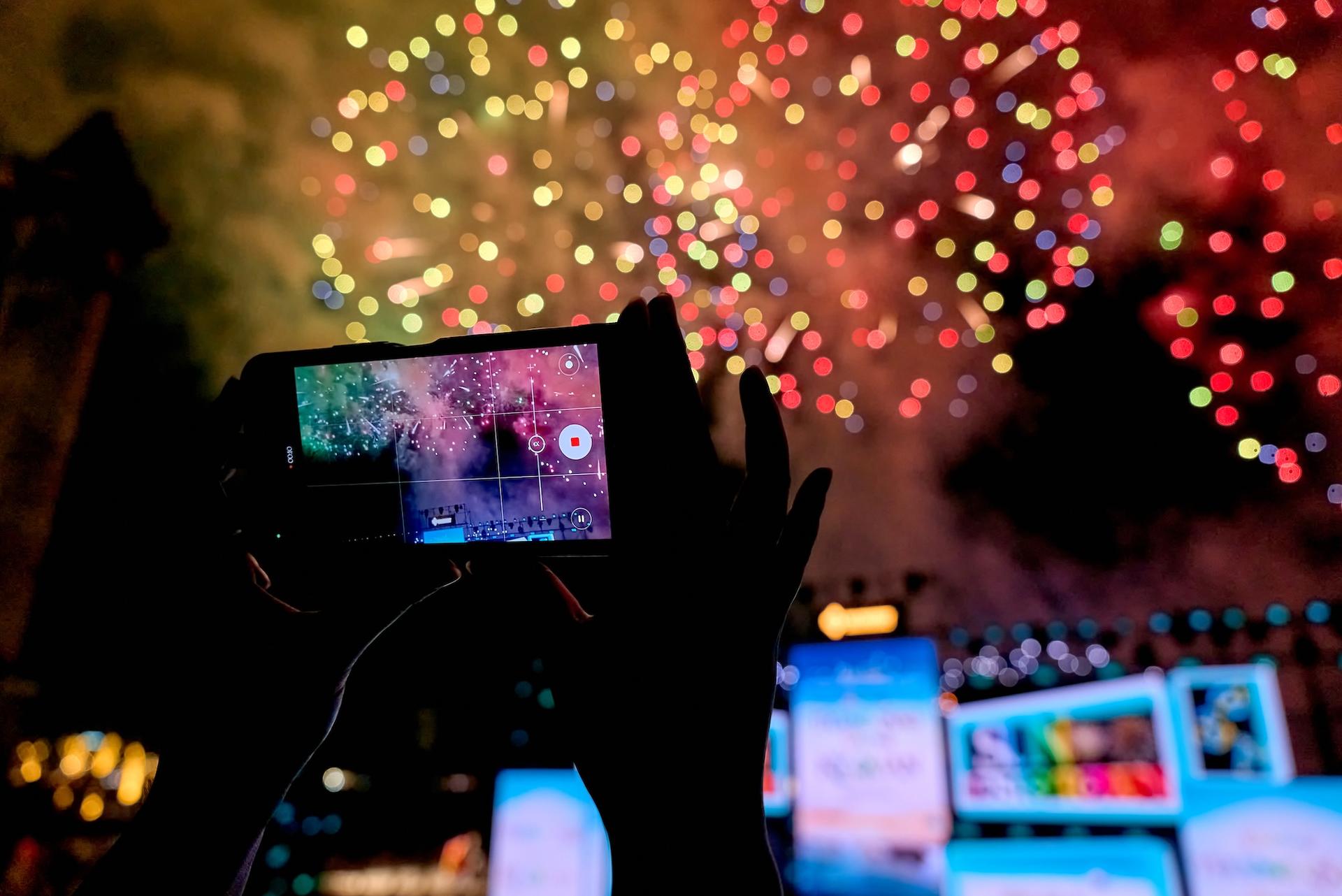 Dining Experience with Fireworks & 3D Mapping Sun Bavaria Ha Long - Thumbnail 12