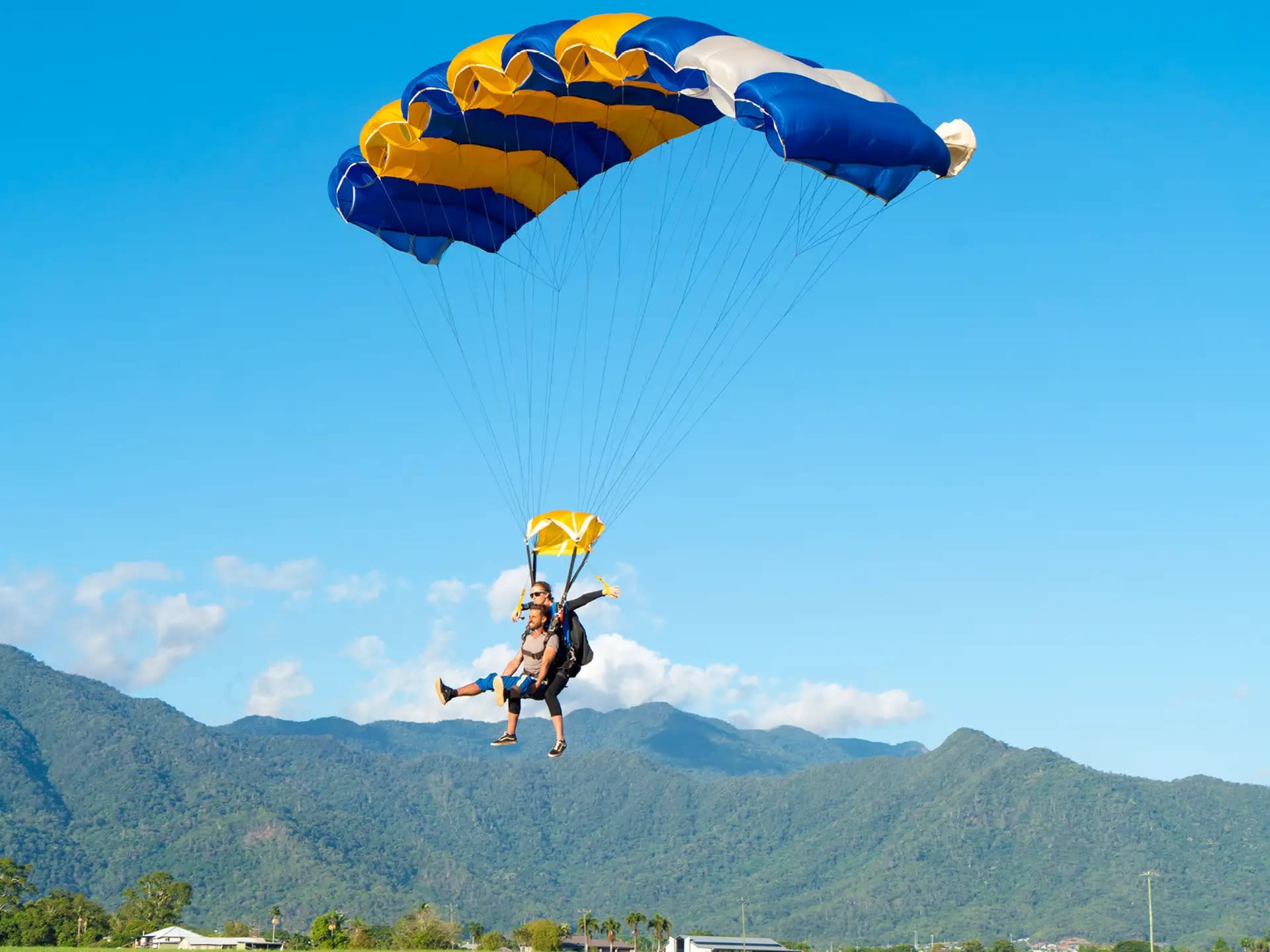 Cairns Tandem Skydive Experience  - Thumbnail 5